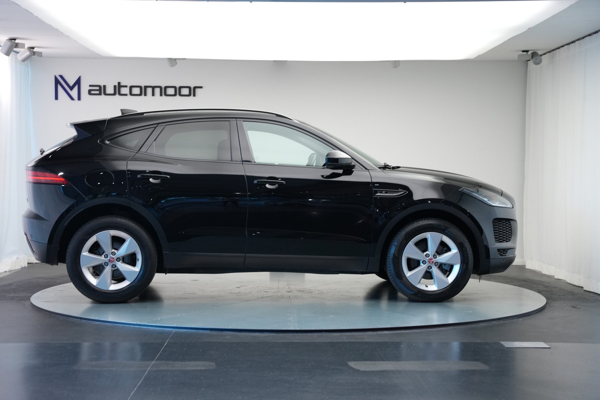 JAGUAR E-Pace 2.0d D150 S AWD Automatik-image-3