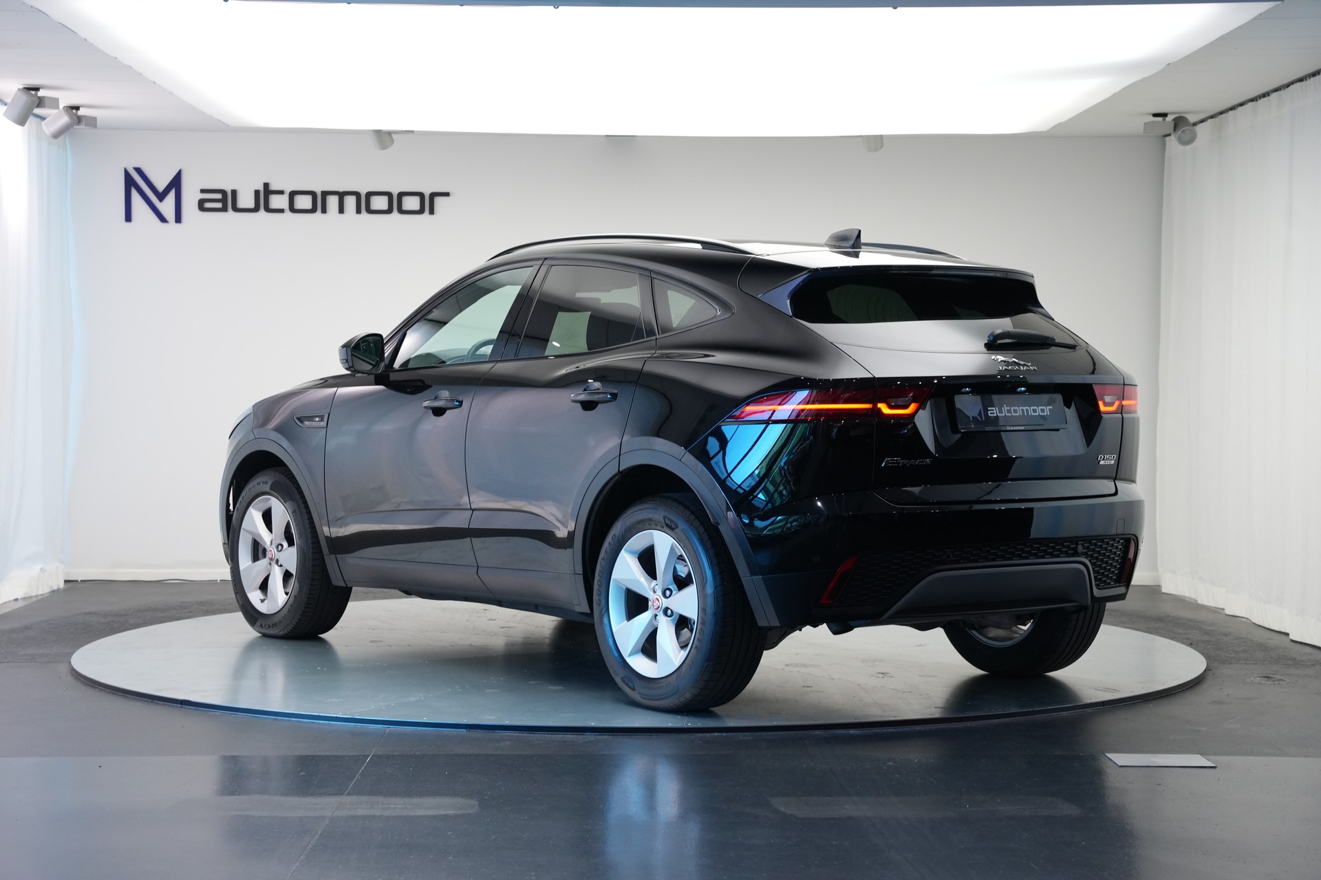 JAGUAR E-Pace 2.0d D150 S AWD Automatik-image-6