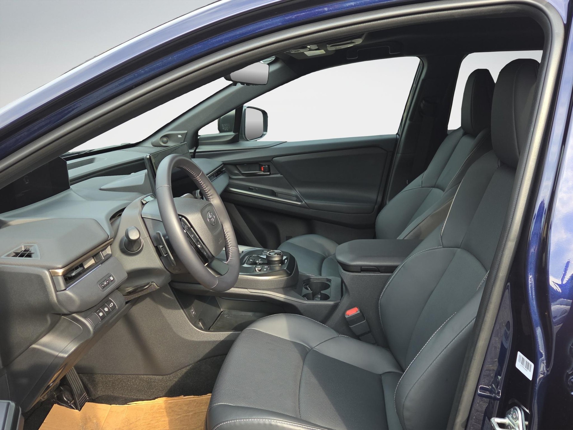 TOYOTA bZ4X Premium AWD-image-8