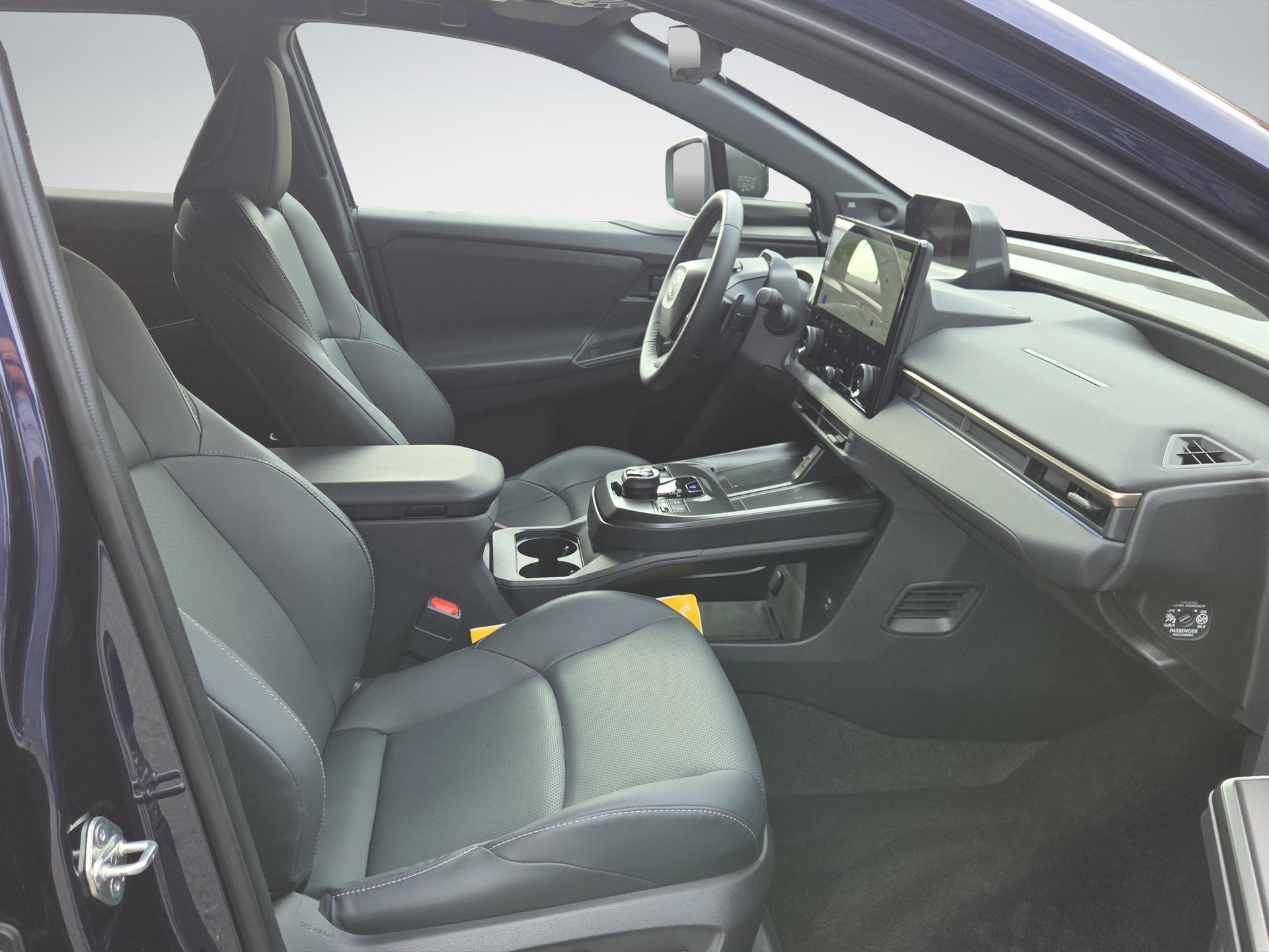 TOYOTA bZ4X Premium AWD-image-15