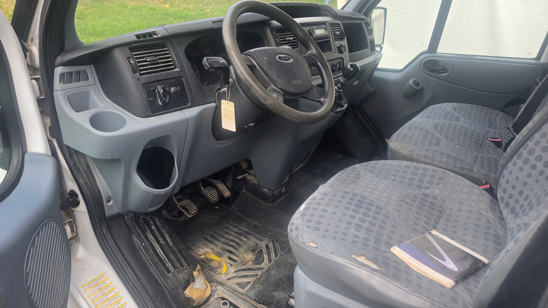 FORD Transit Van 260S Level 2-image-1