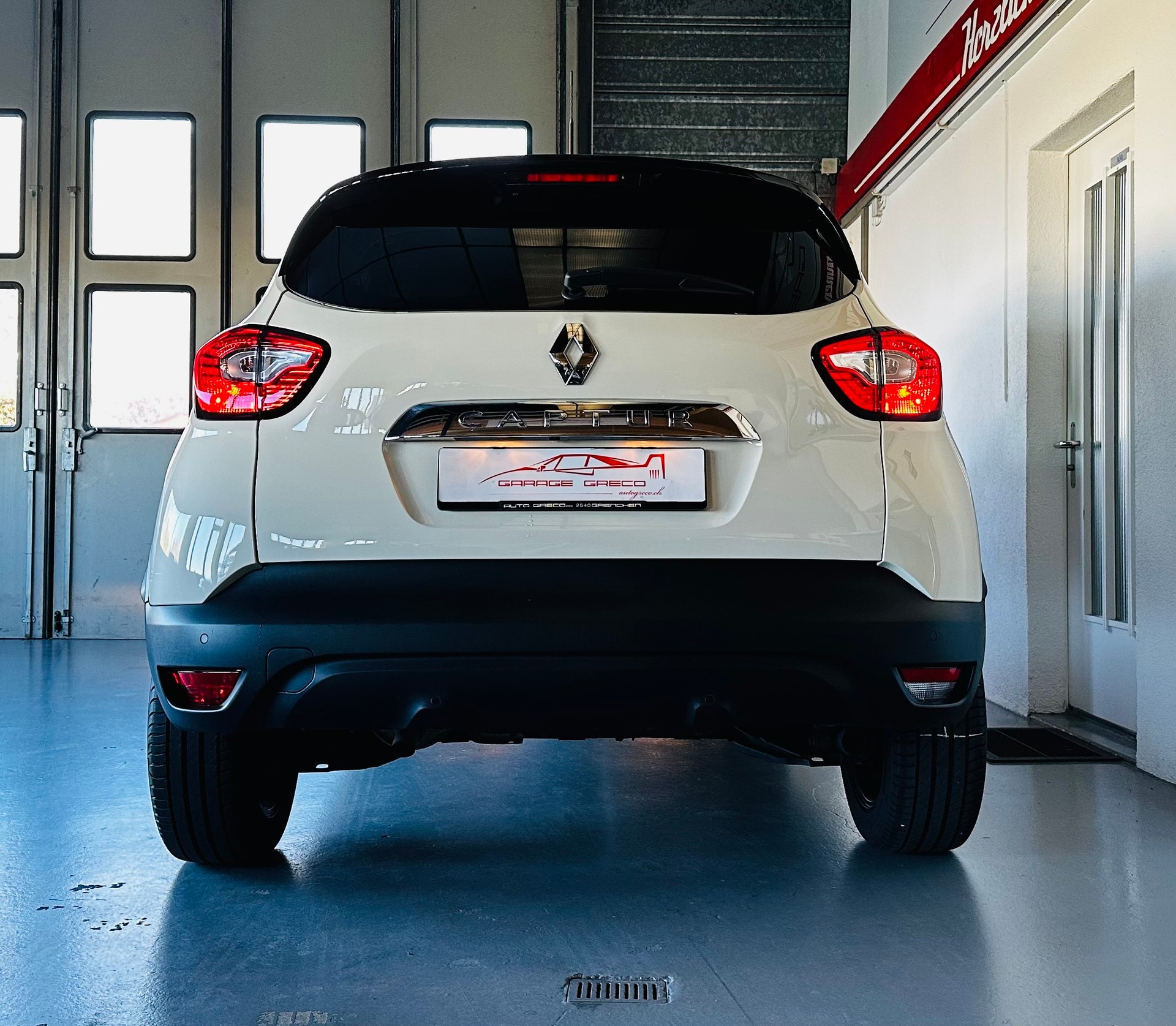 RENAULT Captur 1.2 T 16V Intens EDC-image-6