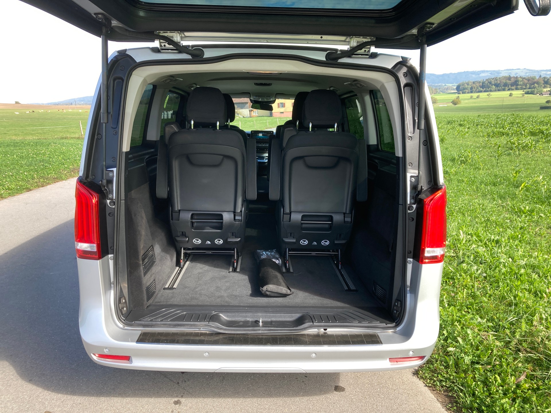 MERCEDES-BENZ V 220 d Trend lang 4Matic 9G-Tronic-image-5