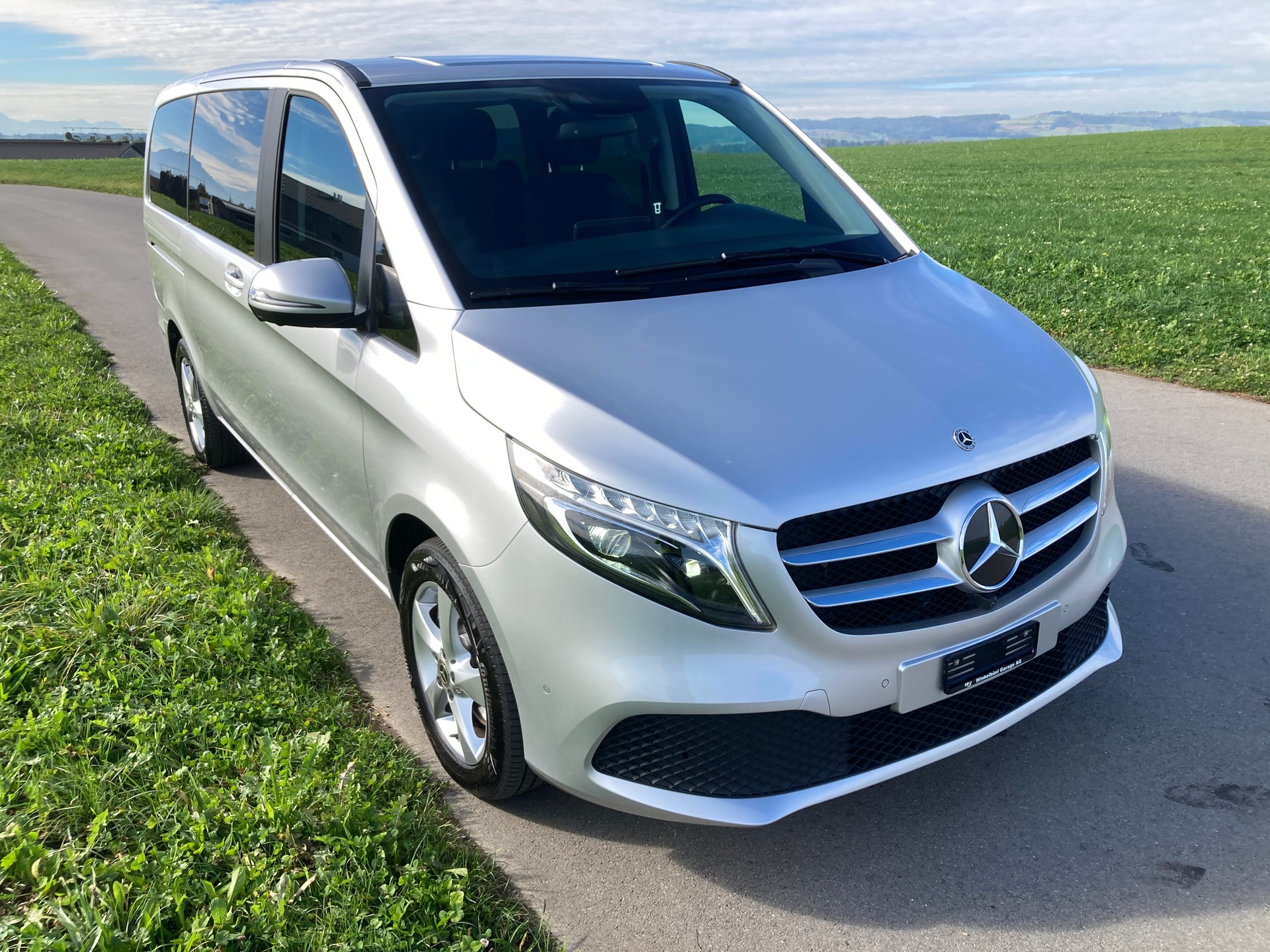 MERCEDES-BENZ V 220 d Trend lang 4Matic 9G-Tronic-image-1