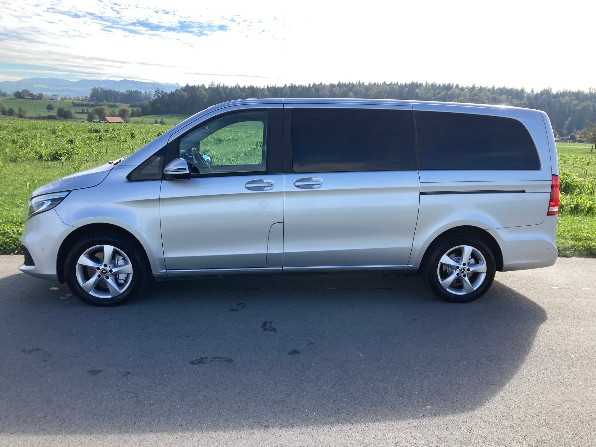 MERCEDES-BENZ V 220 d Trend lang 4Matic 9G-Tronic-image-4