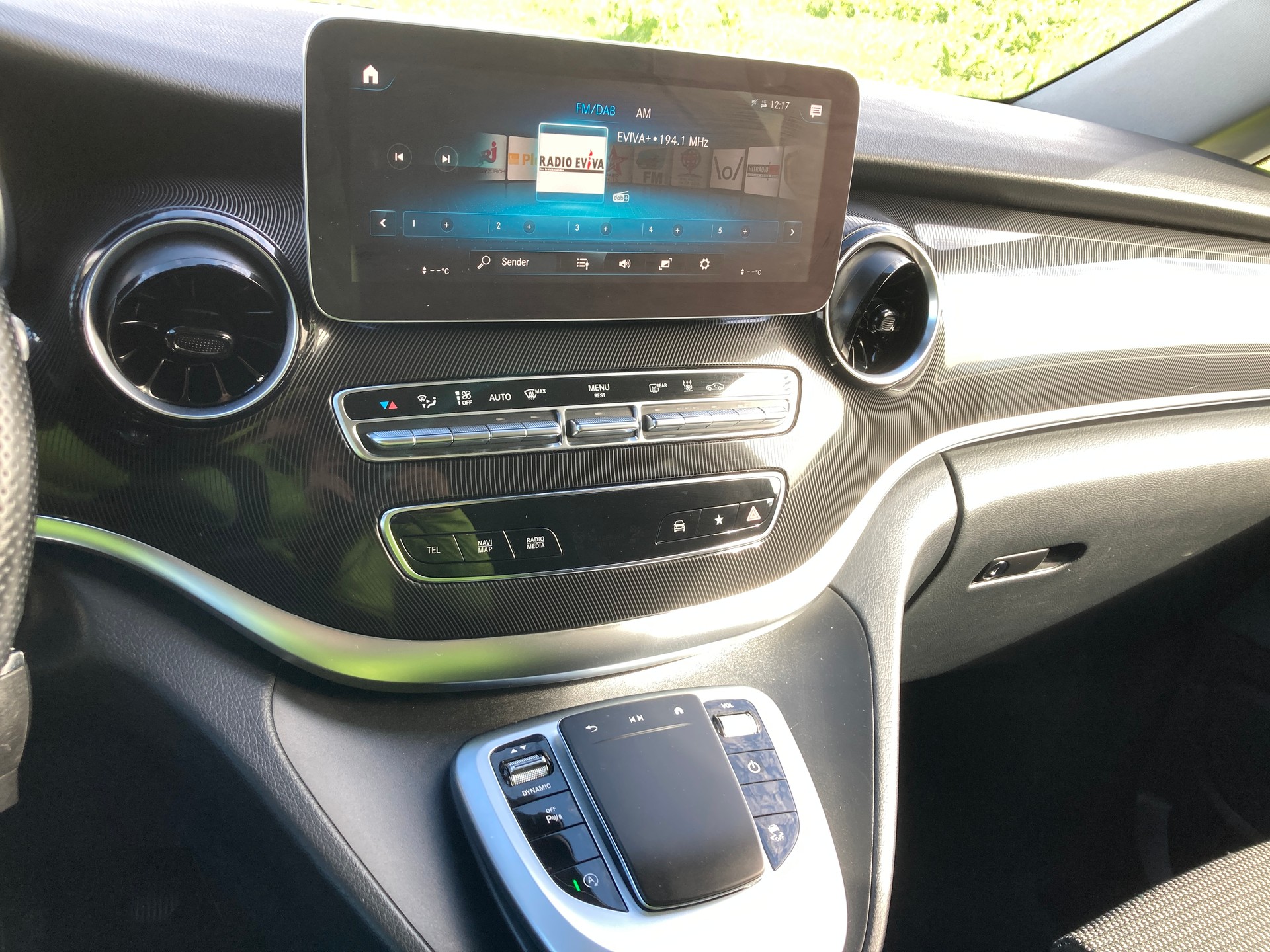MERCEDES-BENZ V 220 d Trend lang 4Matic 9G-Tronic-image-10