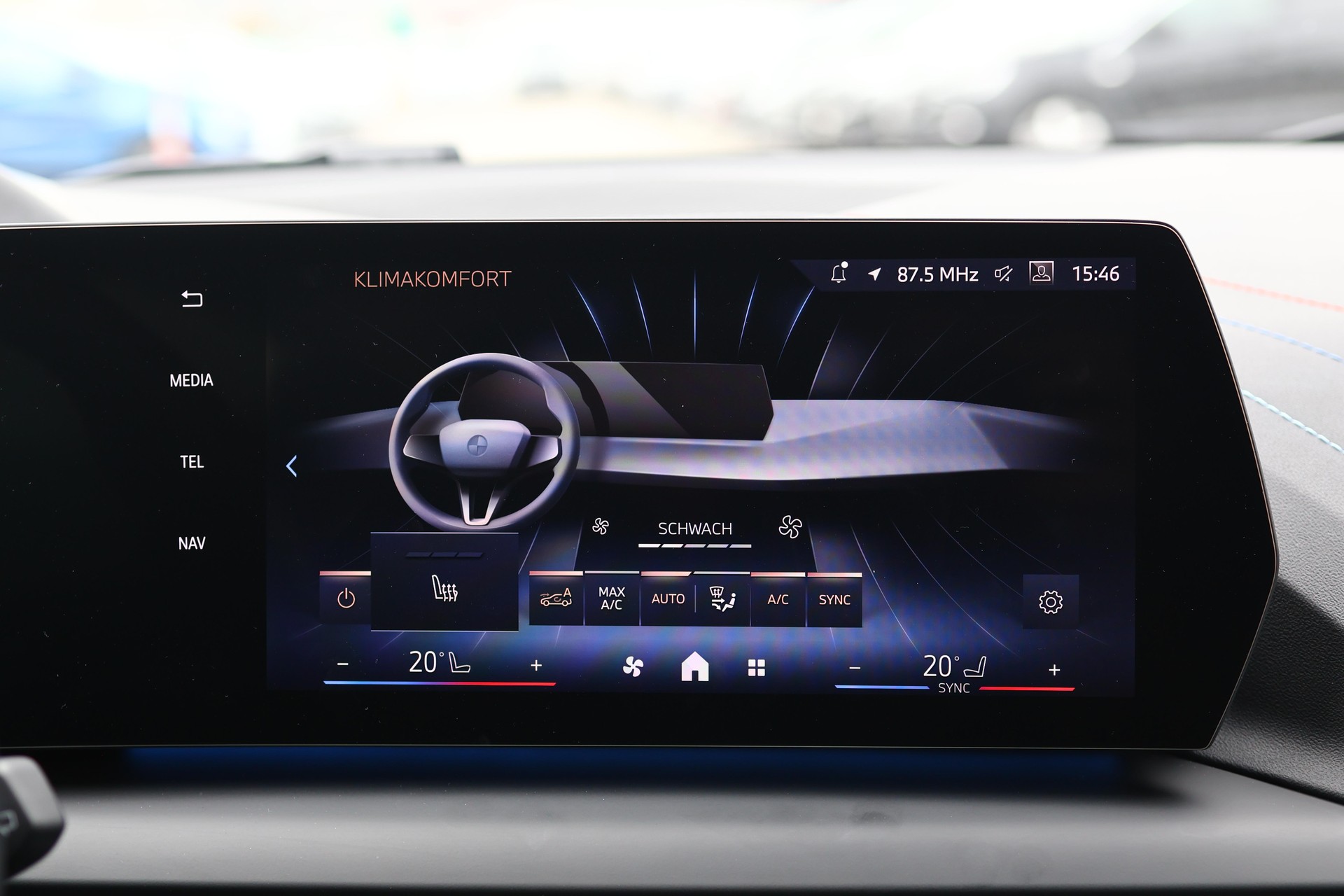 BMW 118d M Sport PRO Steptronic * MASSAGESITZE * 360° KAMERA * HEAD-UP DISPLAY * LED-SCHEINWERFER *-image-29