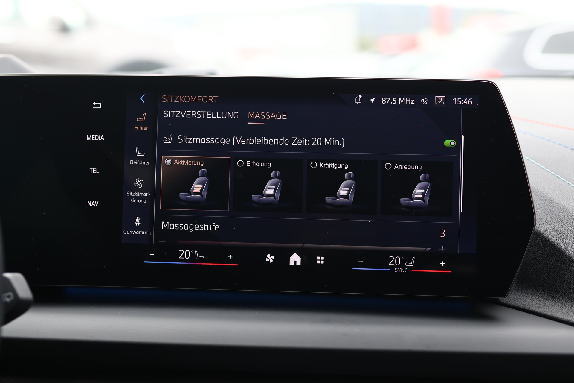 BMW 118d M Sport PRO Steptronic * MASSAGESITZE * 360° KAMERA * HEAD-UP DISPLAY * LED-SCHEINWERFER *-image-27