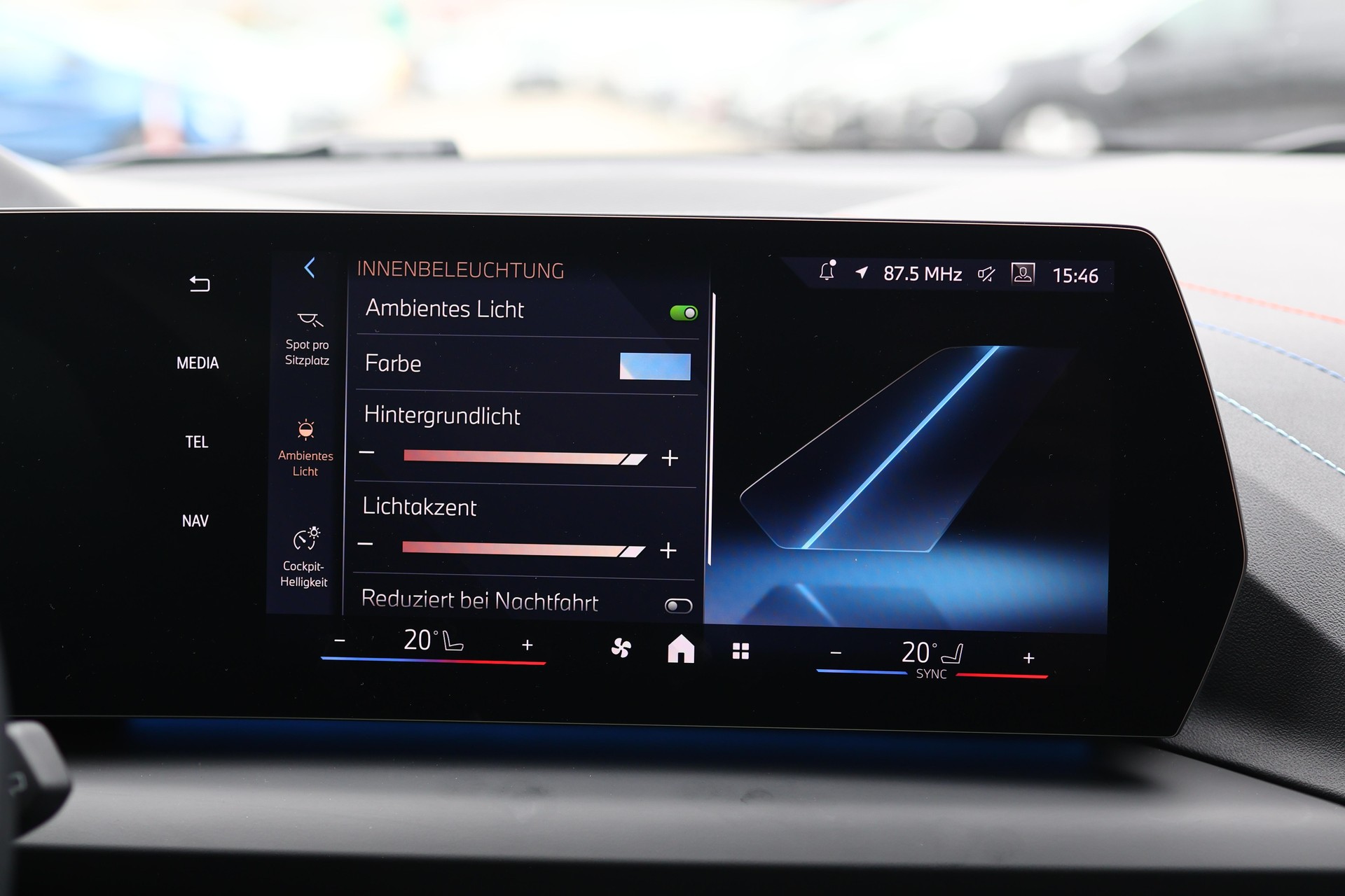 BMW 118d M Sport PRO Steptronic * MASSAGESITZE * 360° KAMERA * HEAD-UP DISPLAY * LED-SCHEINWERFER *-image-28