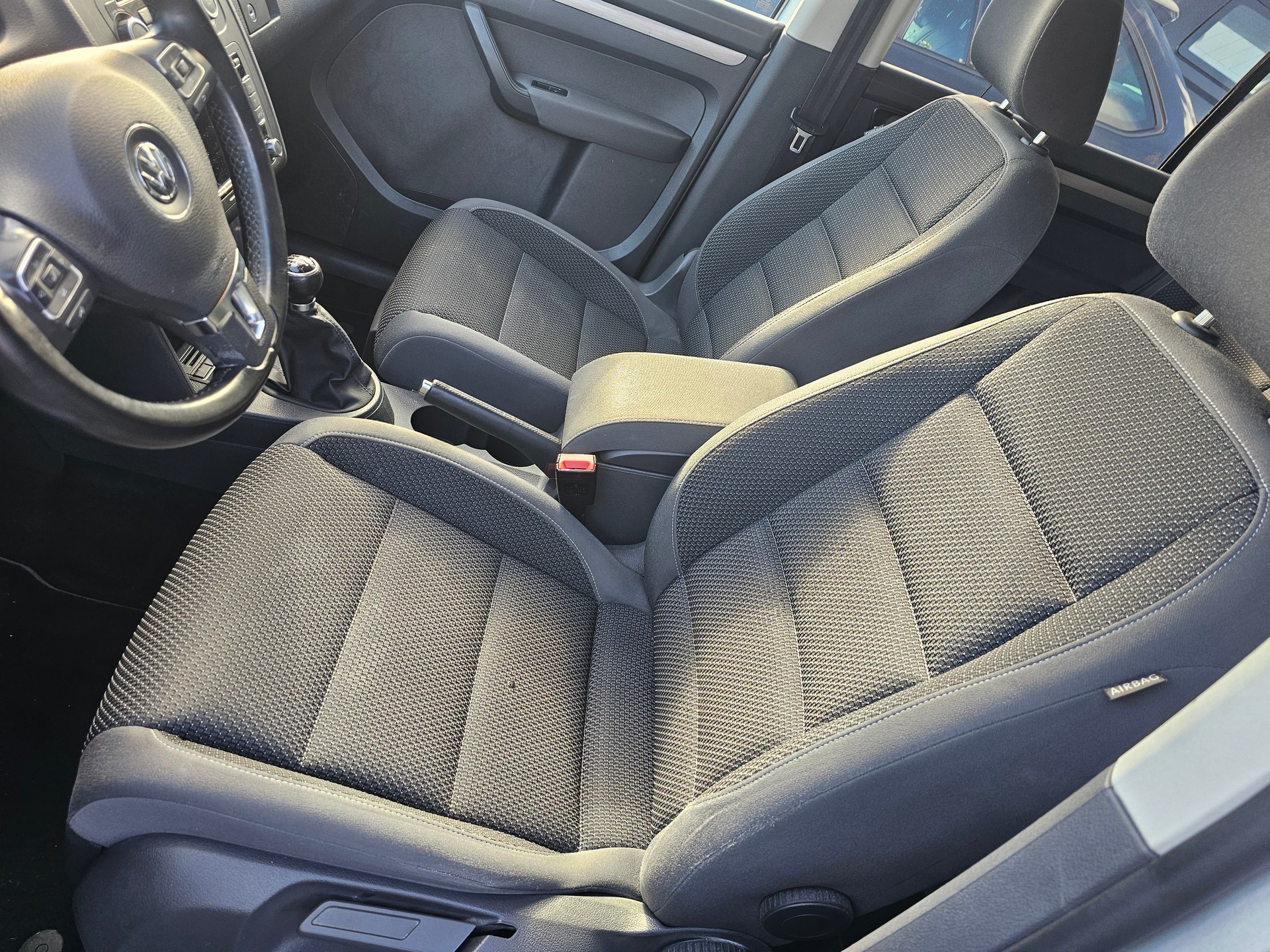 VW Touran 1.6 TDI Comfortline-image-8