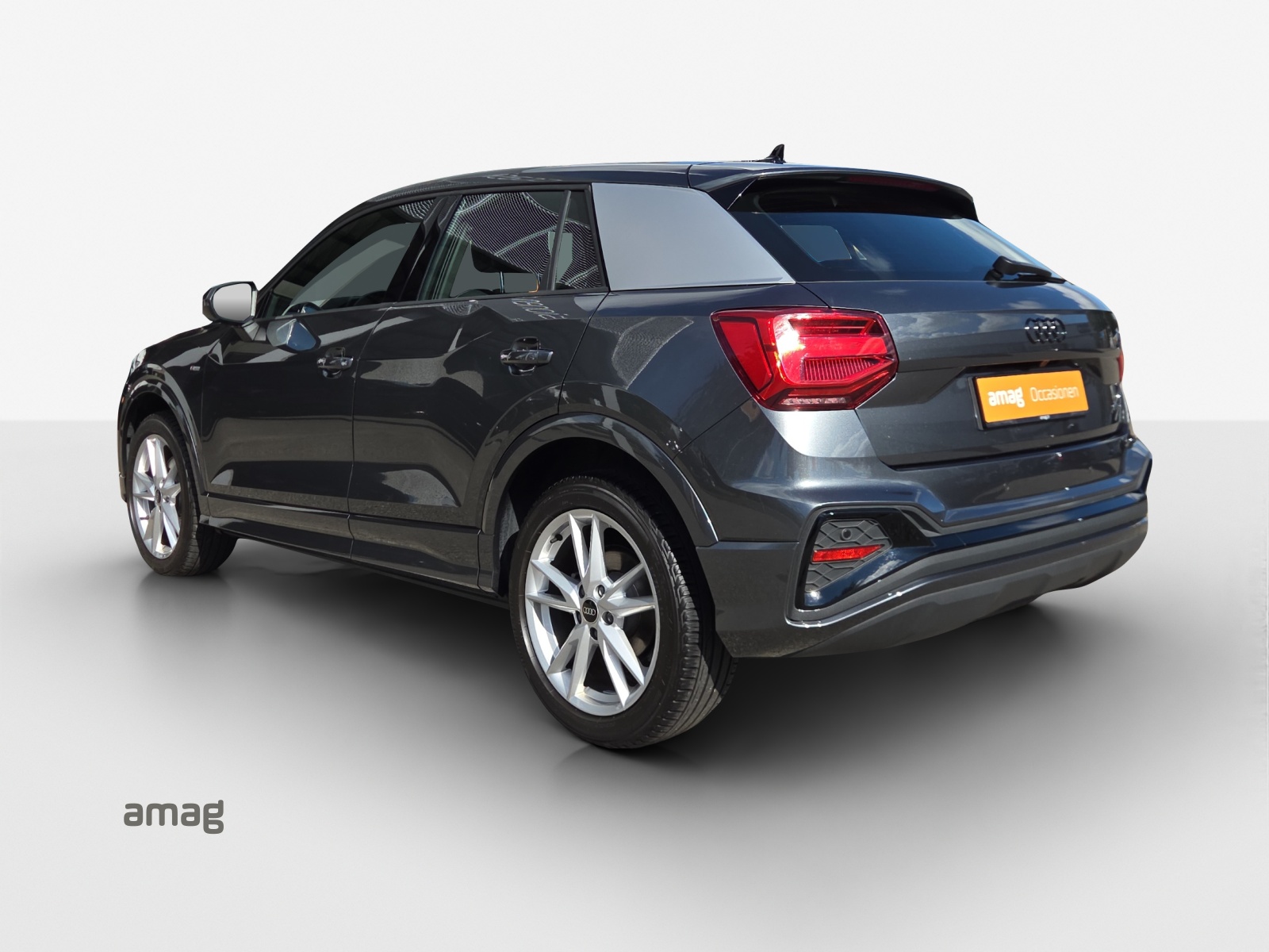 AUDI Q2 40 TFSI S line quattro S-tronic-image-2