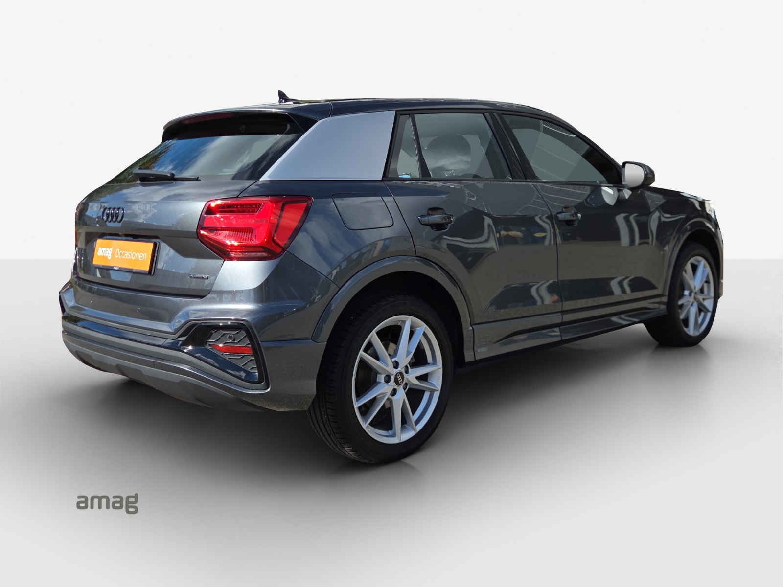 AUDI Q2 40 TFSI S line quattro S-tronic-image-4