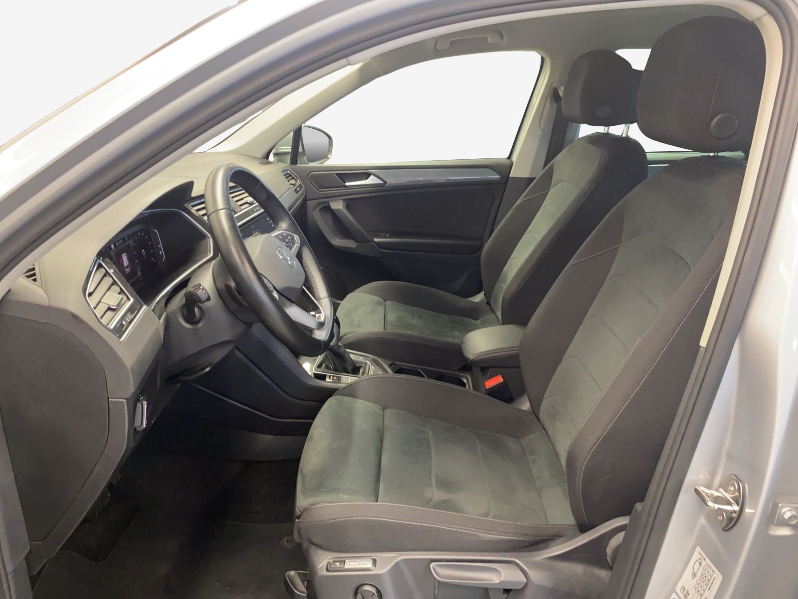 VW Tiguan 2.0TSI Life 4Motion DSG-image-7