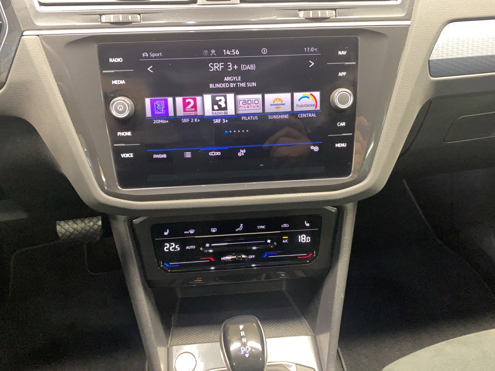 VW Tiguan 2.0TSI Life 4Motion DSG-image-10