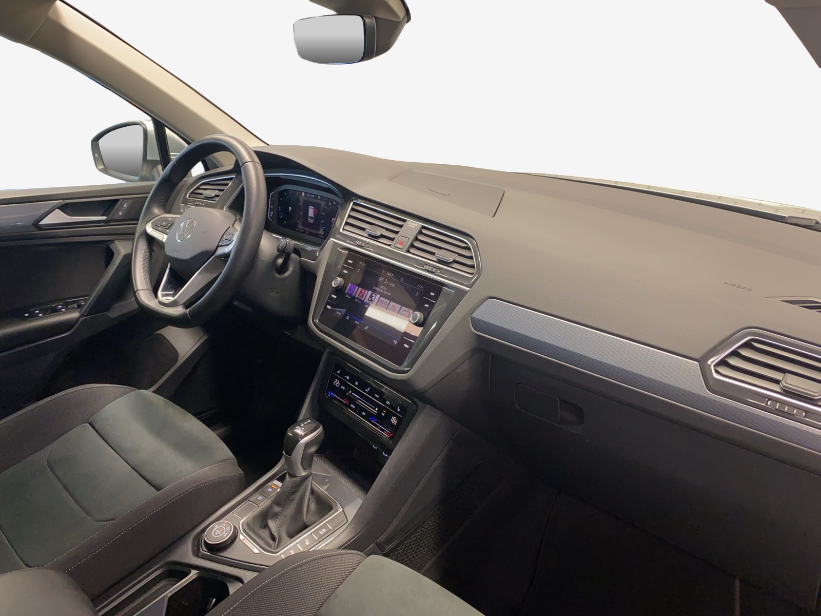 VW Tiguan 2.0TSI Life 4Motion DSG-image-13