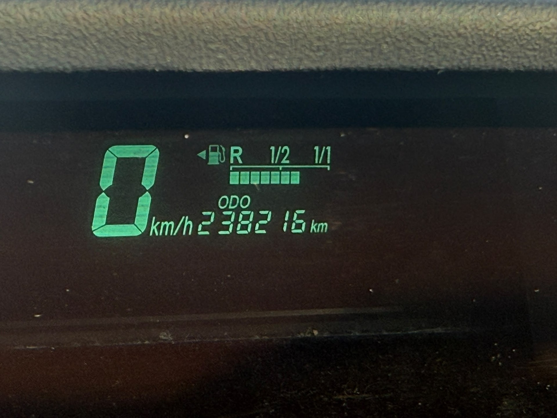 TOYOTA Prius 1.5 16V Hybrid-image-12