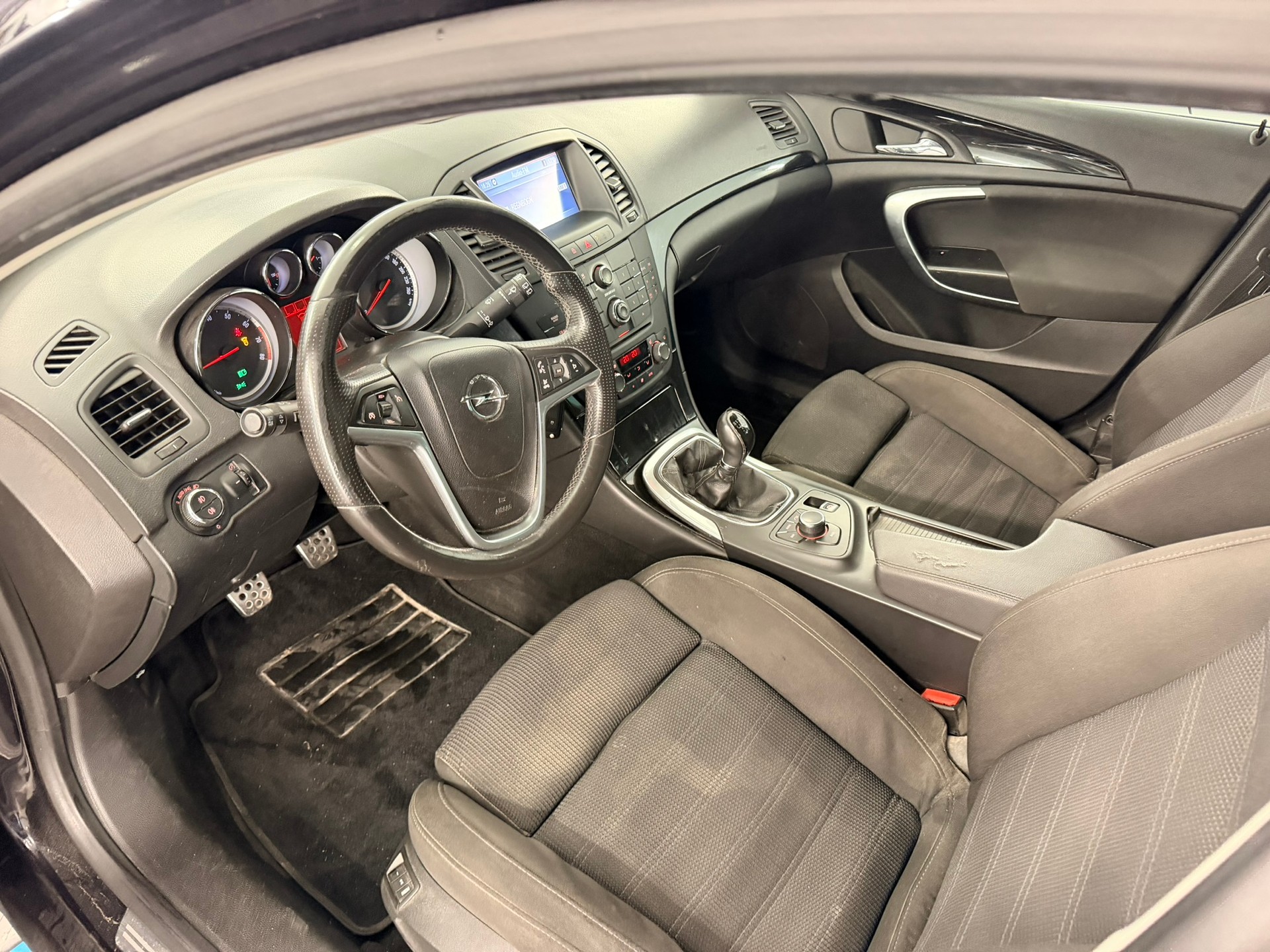 OPEL Insignia Sports Tourer 2.0 Turbo Sport-image-11