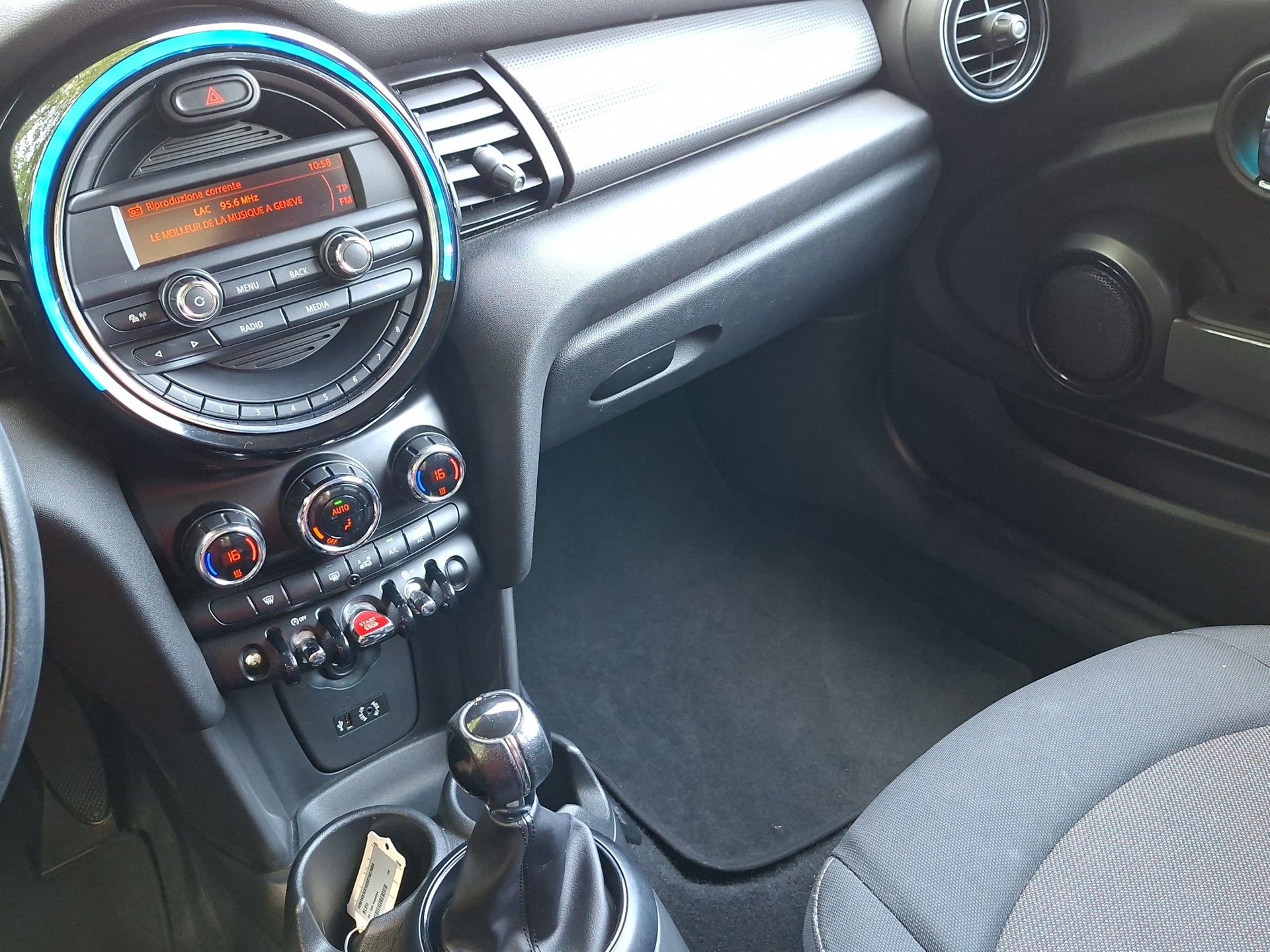 MINI Cooper D-image-11
