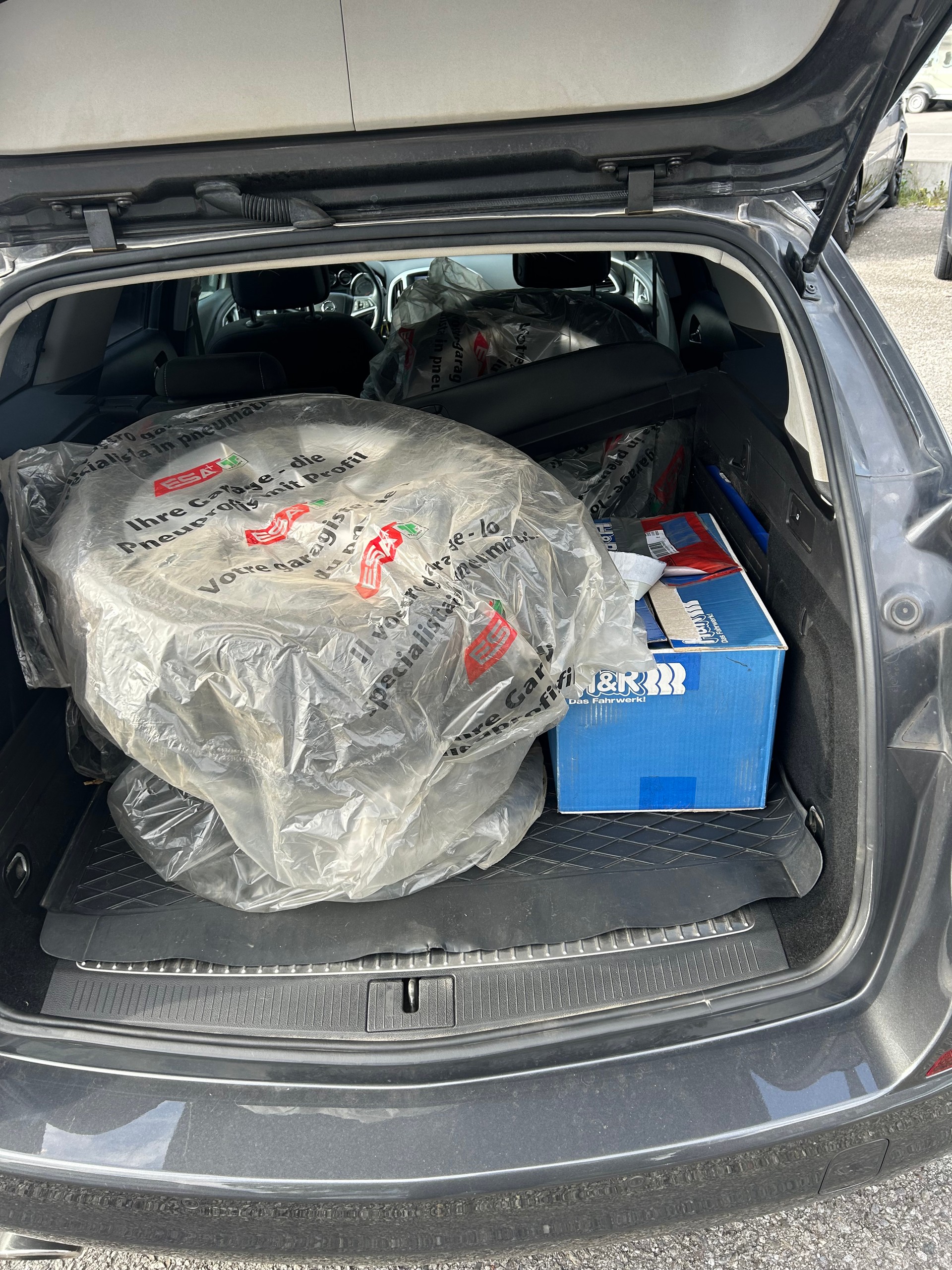 OPEL Astra SportsTourer 1.6i 16V Turbo Cosmo-image-13