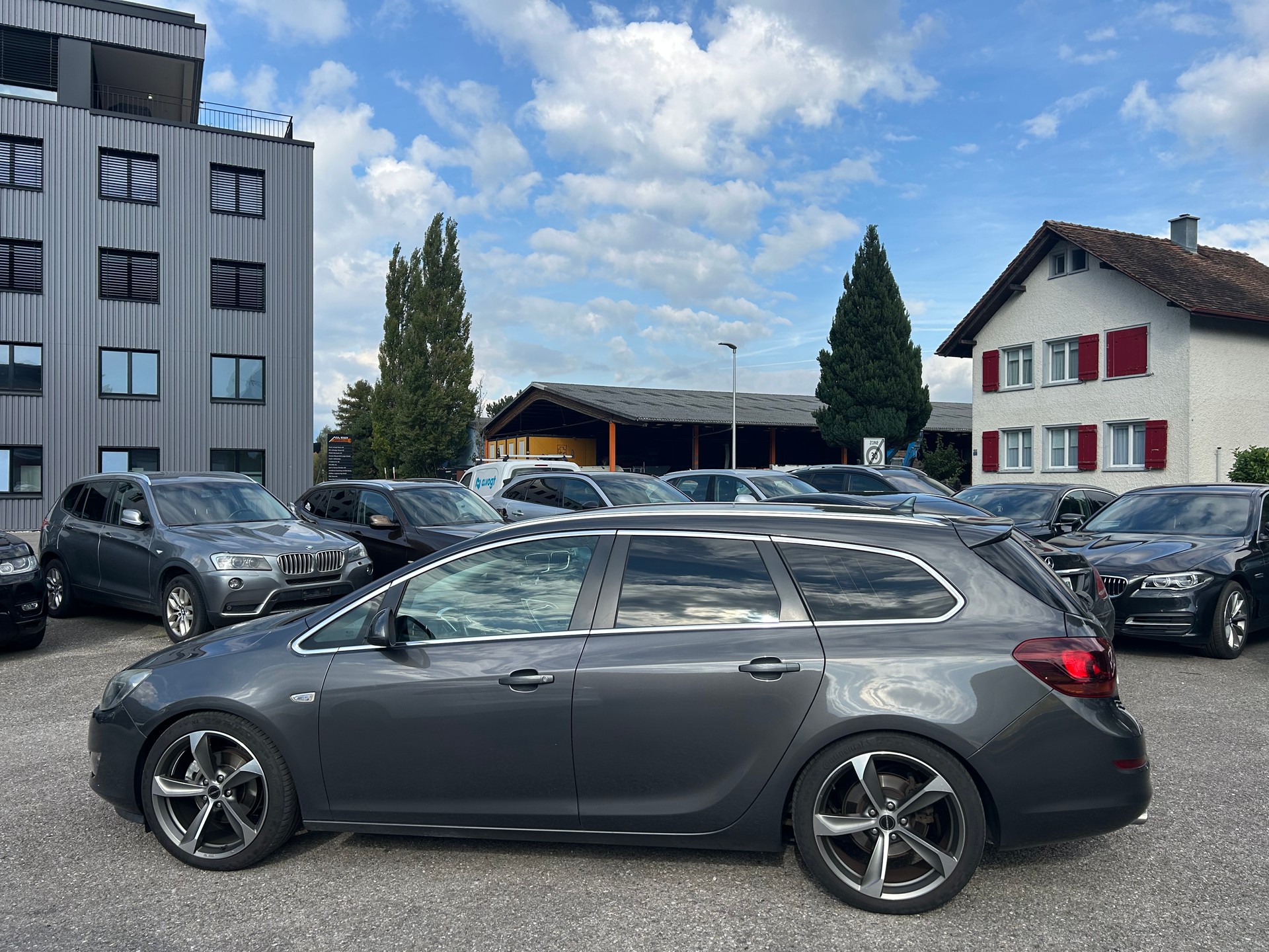 OPEL Astra SportsTourer 1.6i 16V Turbo Cosmo-image-12