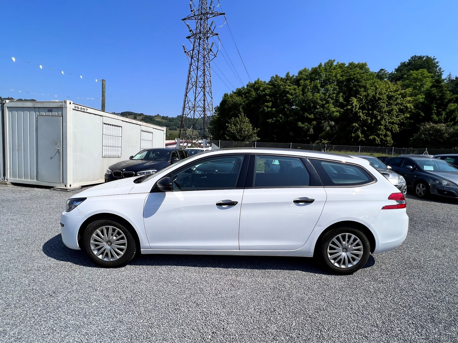 PEUGEOT 308 SW 1.2 THP Business-image-1