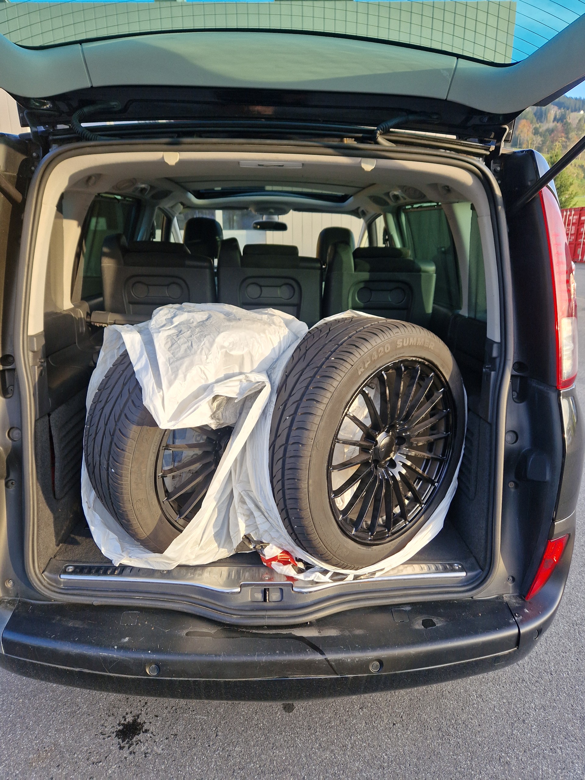 RENAULT Grand Espace 2.0 Turbo Privilège-image-11