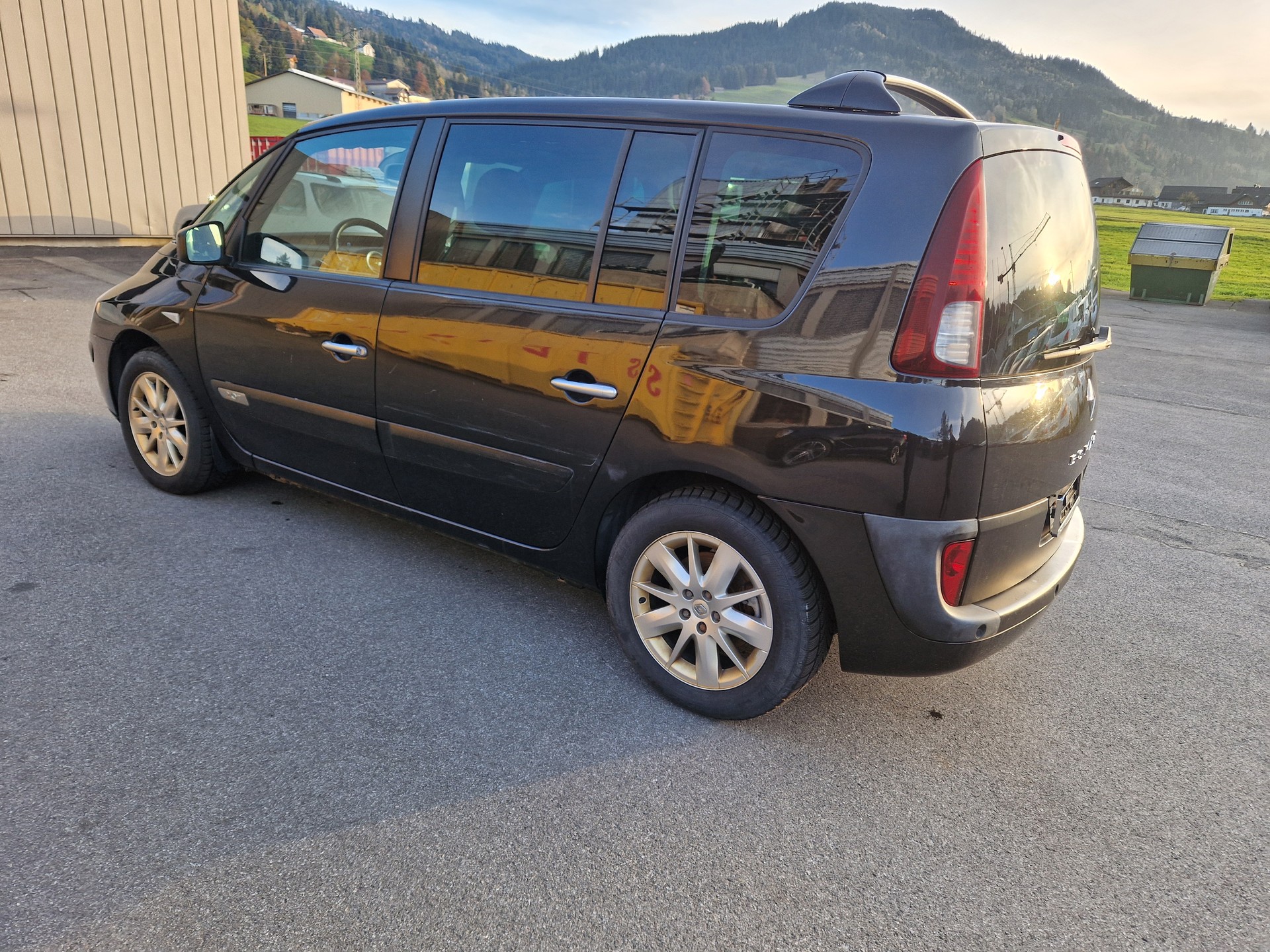 RENAULT Grand Espace 2.0 Turbo Privilège-image-8