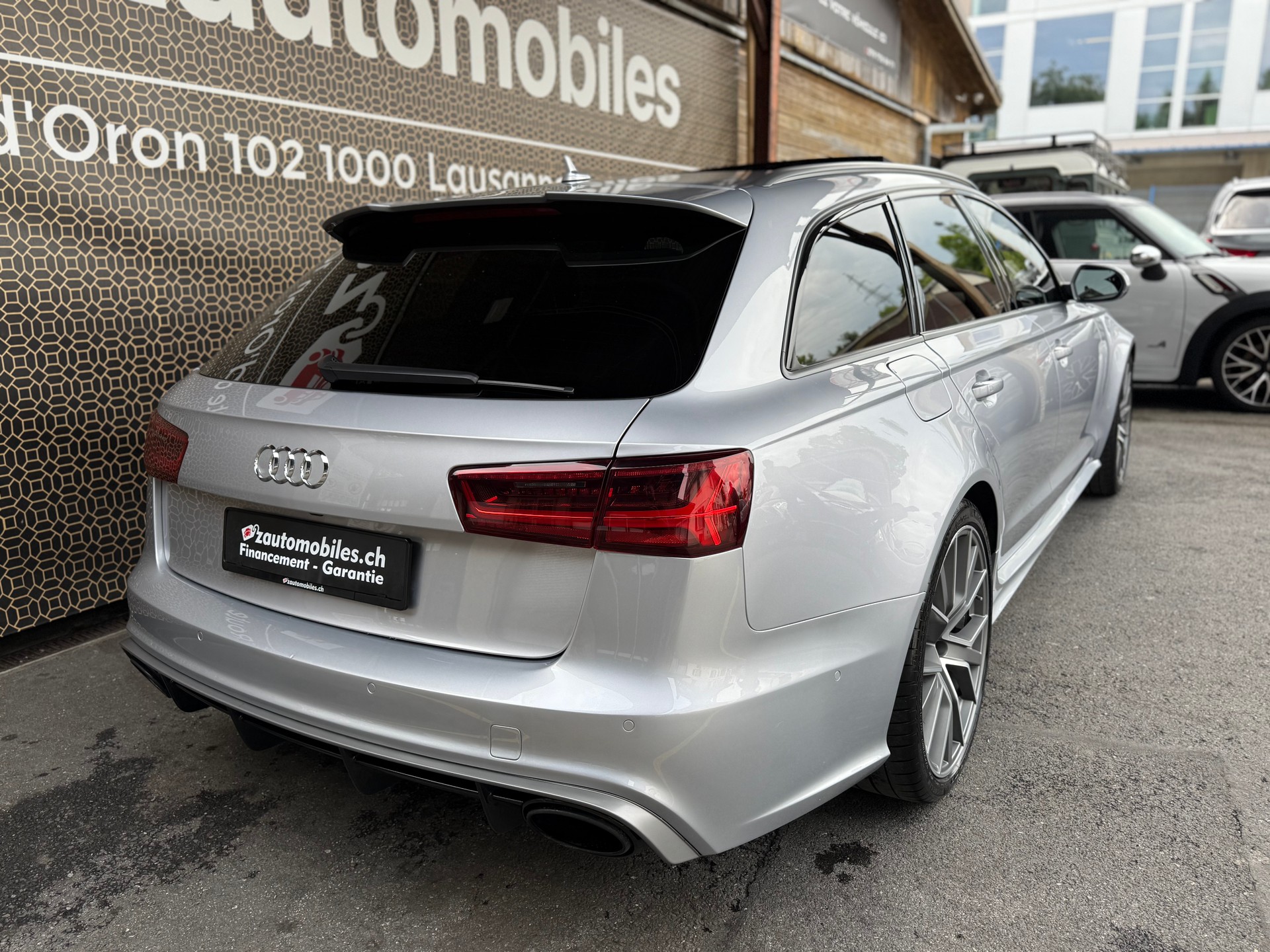 AUDI RS6 Avant 4.0 TFSI V8 performance quattro-image-3