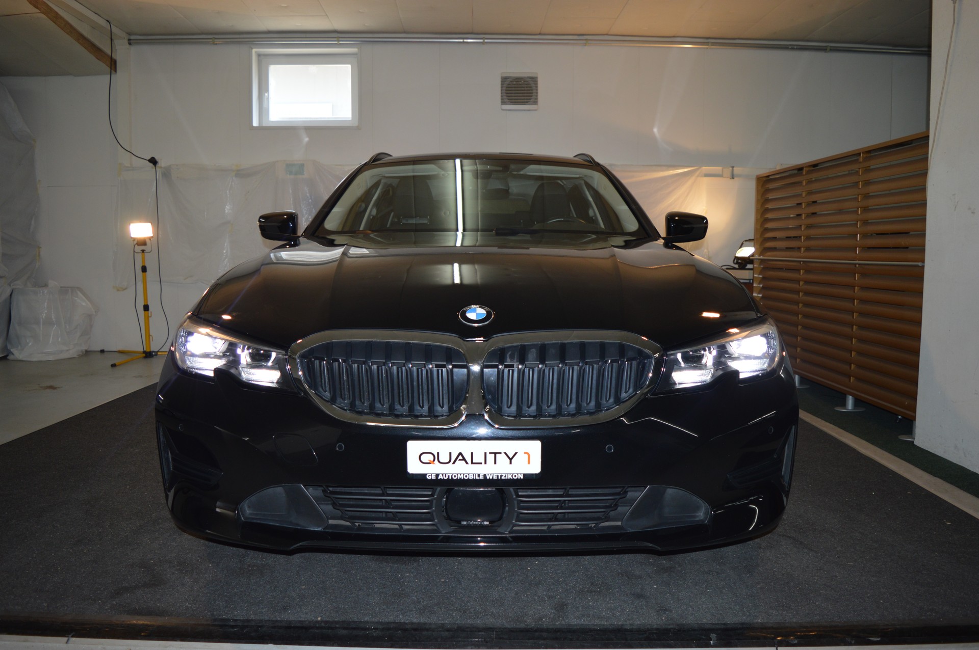 BMW 320d xDrive Touring Steptronic Advantage-image-2