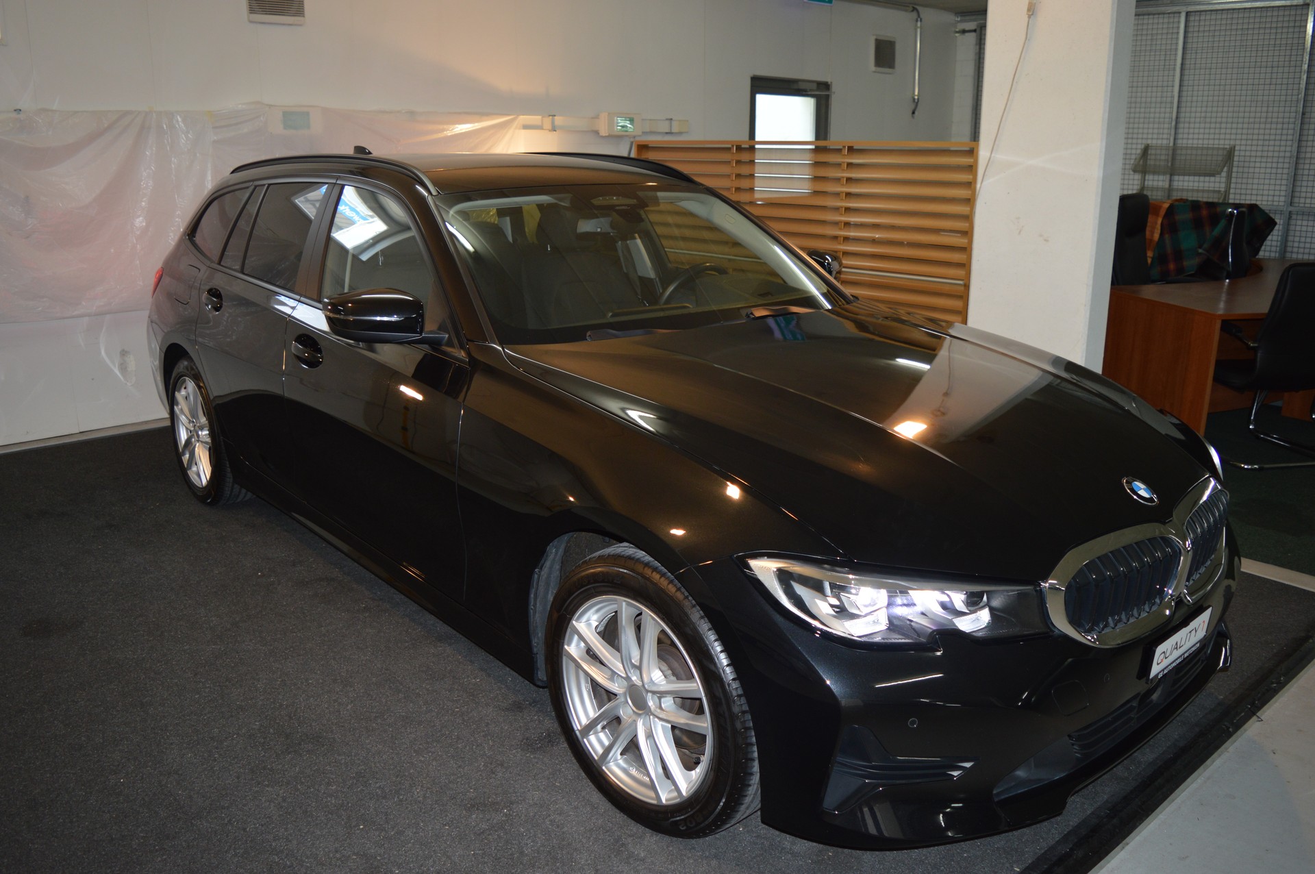 BMW 320d xDrive Touring Steptronic Advantage-image-3