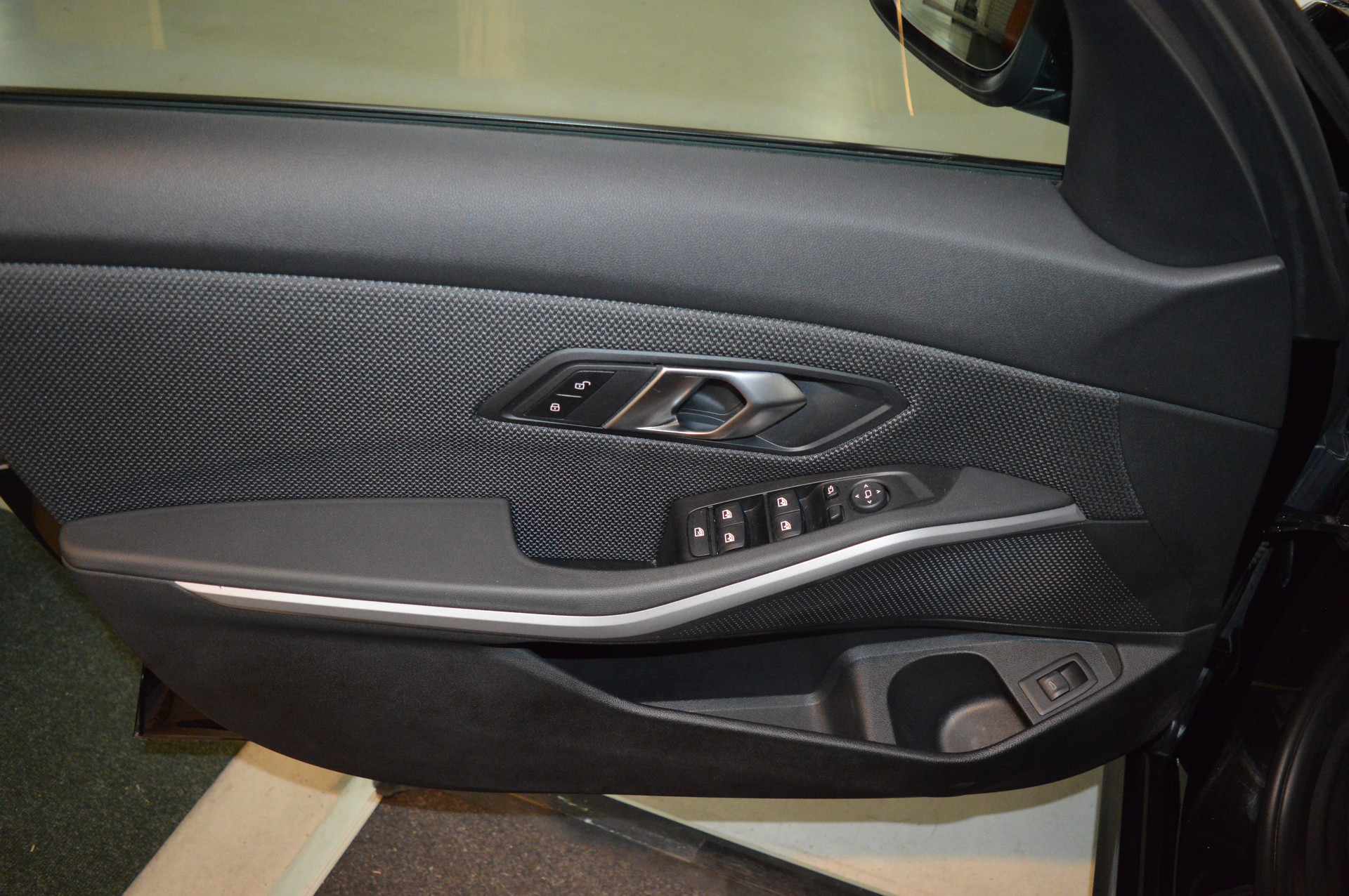BMW 320d xDrive Touring Steptronic Advantage-image-20