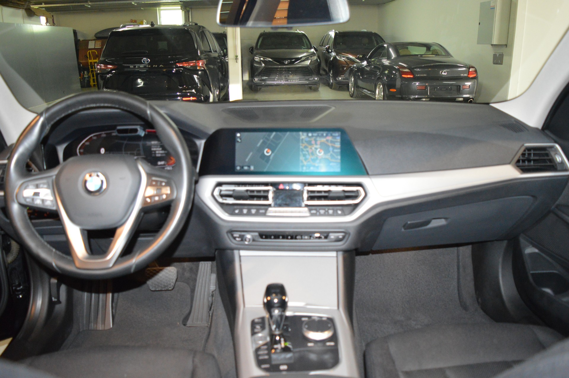 BMW 320d xDrive Touring Steptronic Advantage-image-12