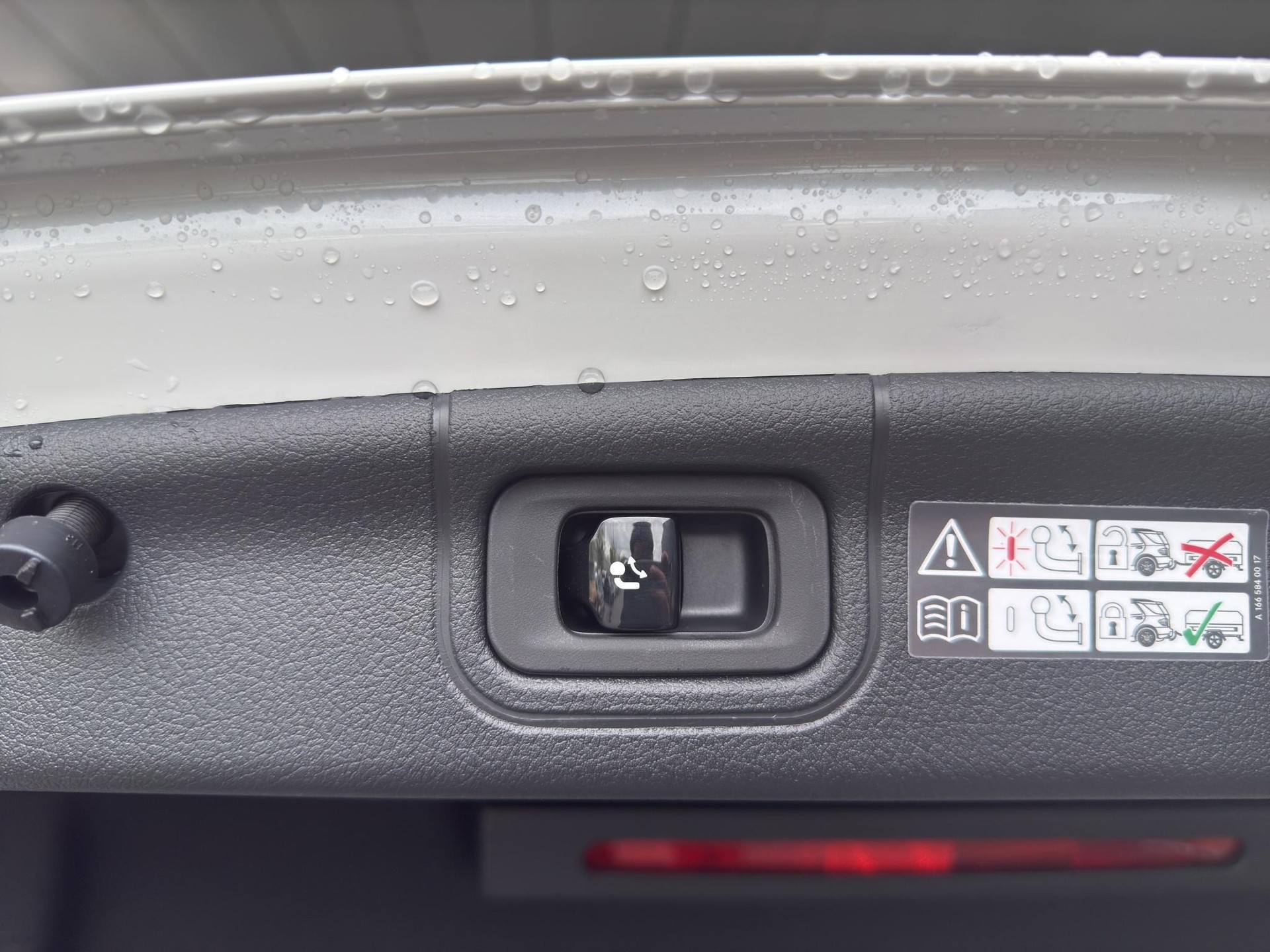 MERCEDES-BENZ C 300 AMG Line 4matic-image-17