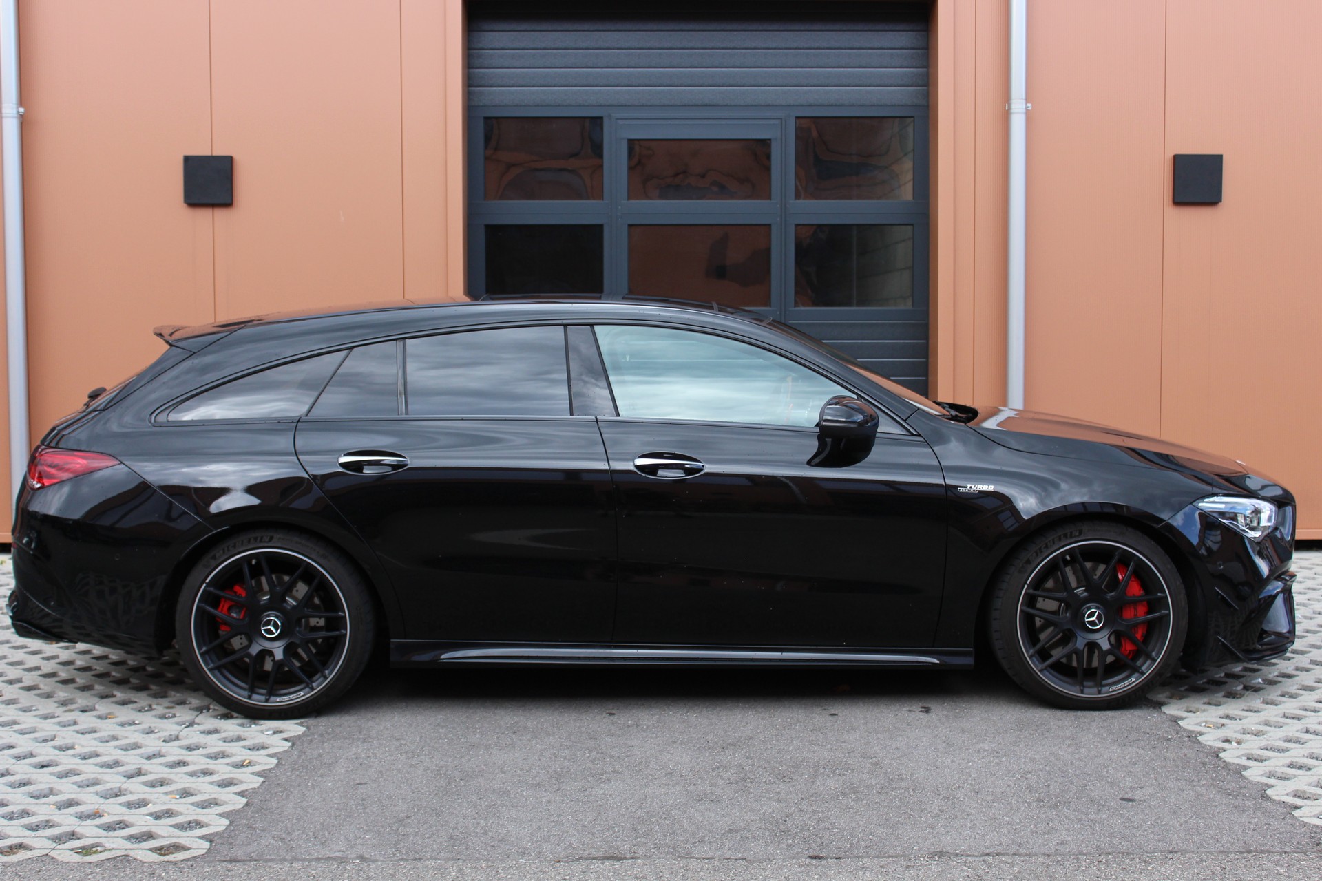 MERCEDES-BENZ CLA Shooting Brake 45 S AMG 4Matic+ 8G-DCT-image-3