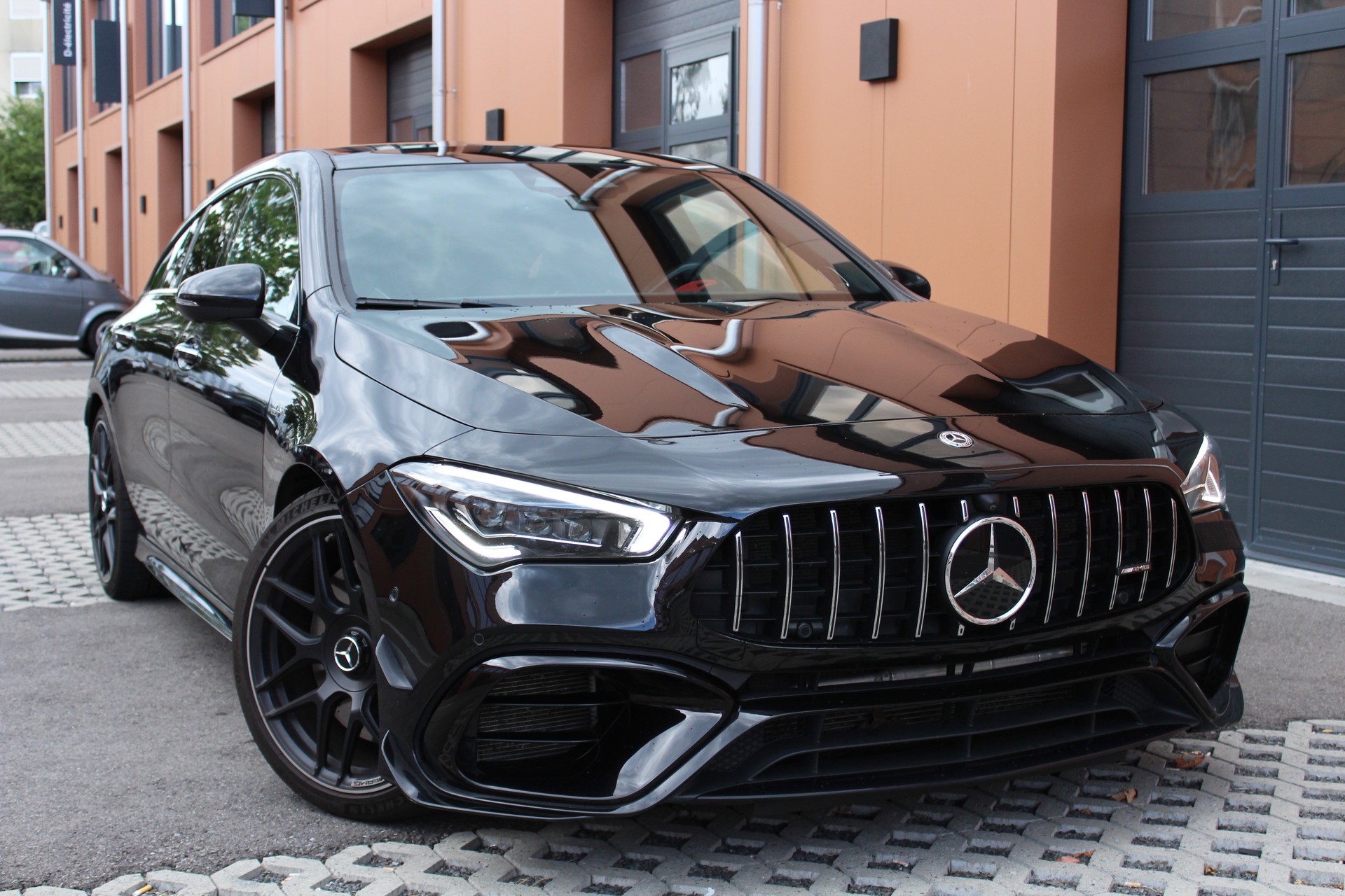 MERCEDES-BENZ CLA Shooting Brake 45 S AMG 4Matic+ 8G-DCT-image-2