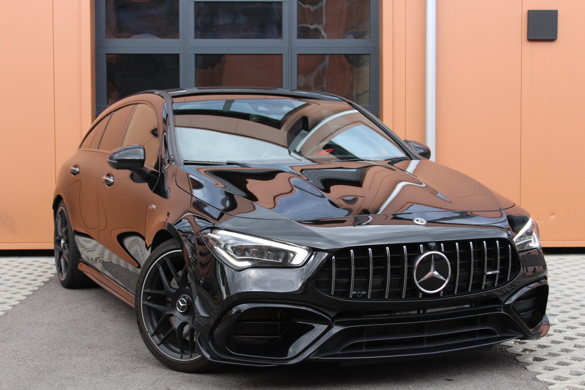 MERCEDES-BENZ CLA Shooting Brake 45 S AMG 4Matic+ 8G-DCT