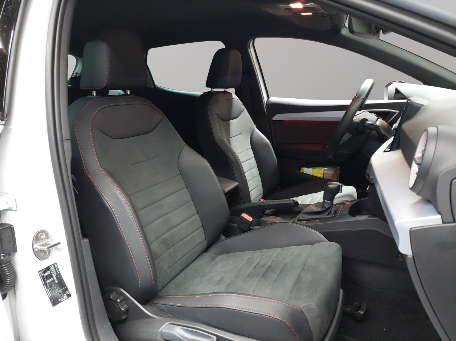 SEAT Ibiza 1.0 EcoTSI FR DSG-image-8