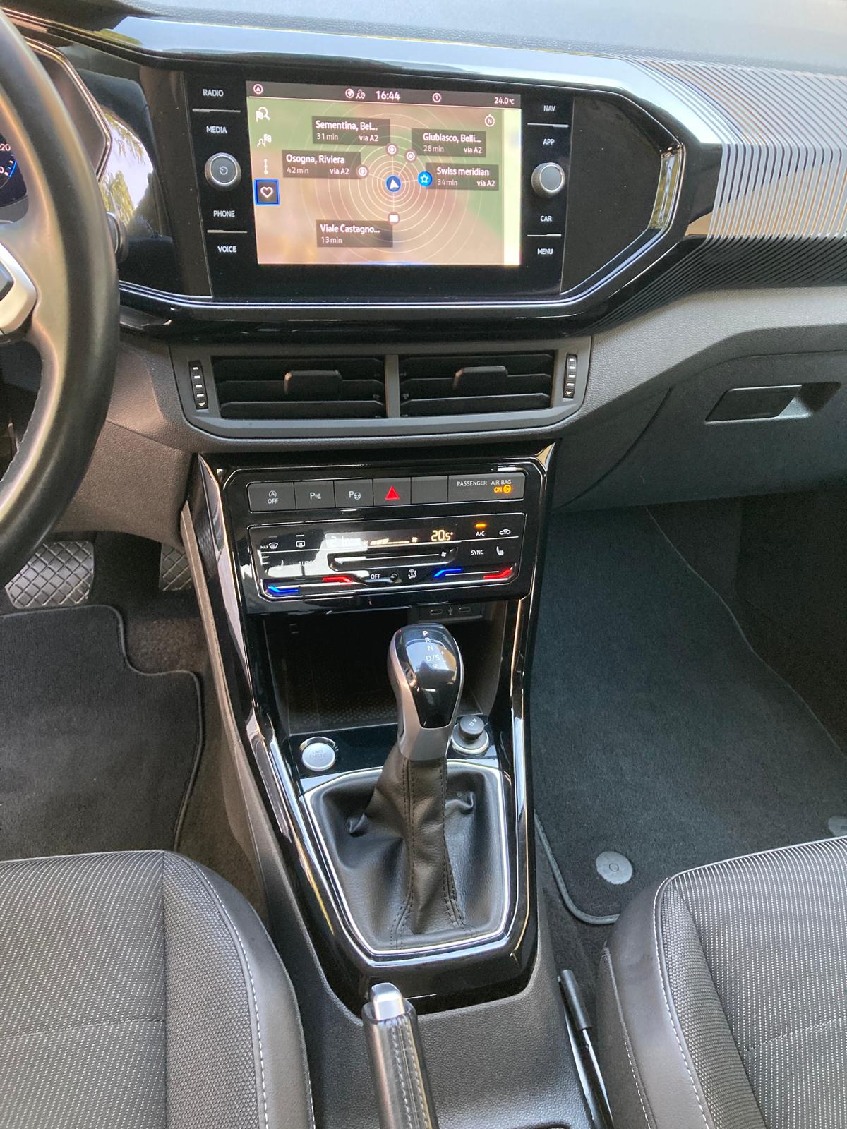 VW T-Cross 1.0 TSI Life Limited DSG-image-8