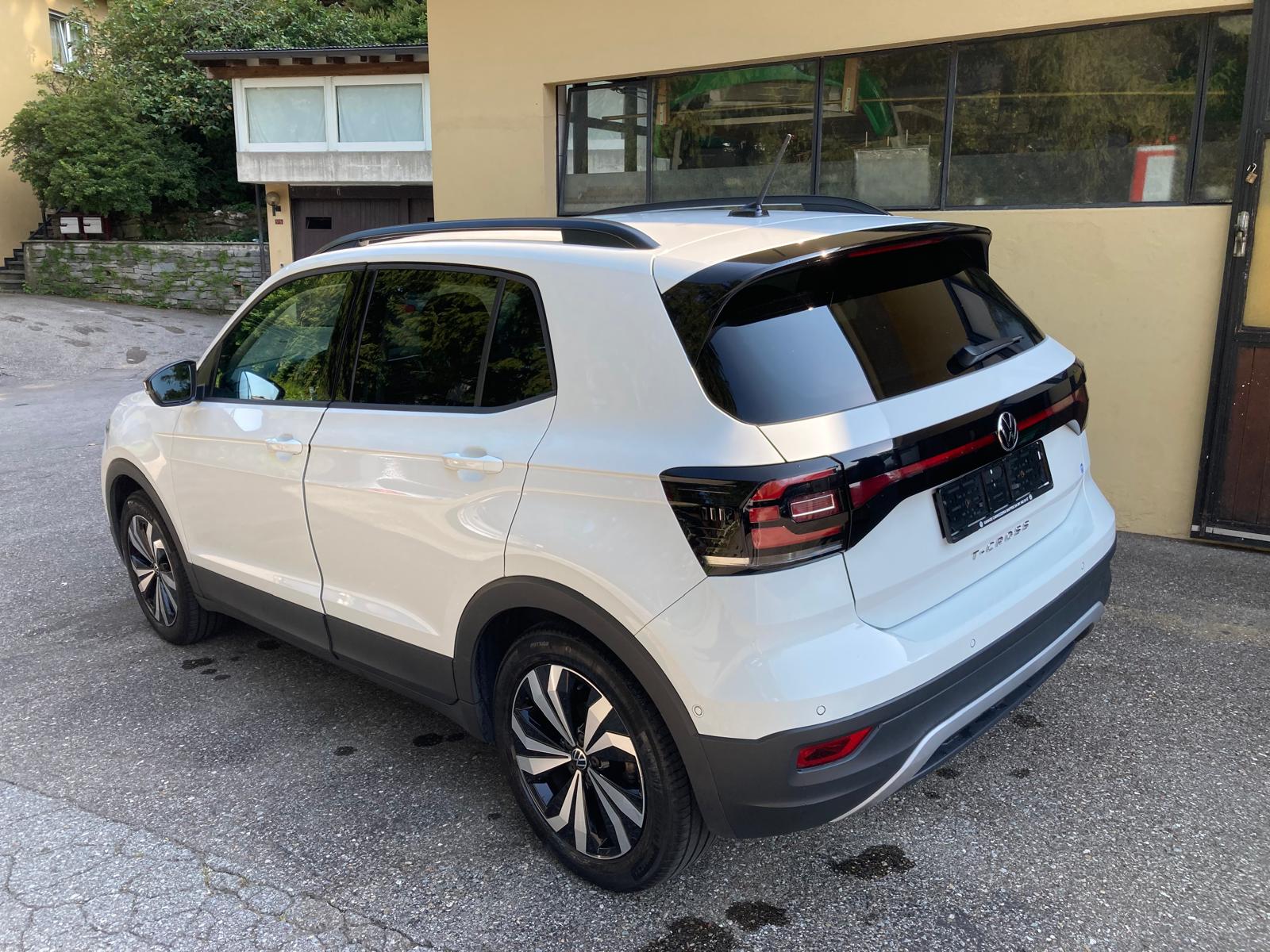 VW T-Cross 1.0 TSI Life Limited DSG-image-4
