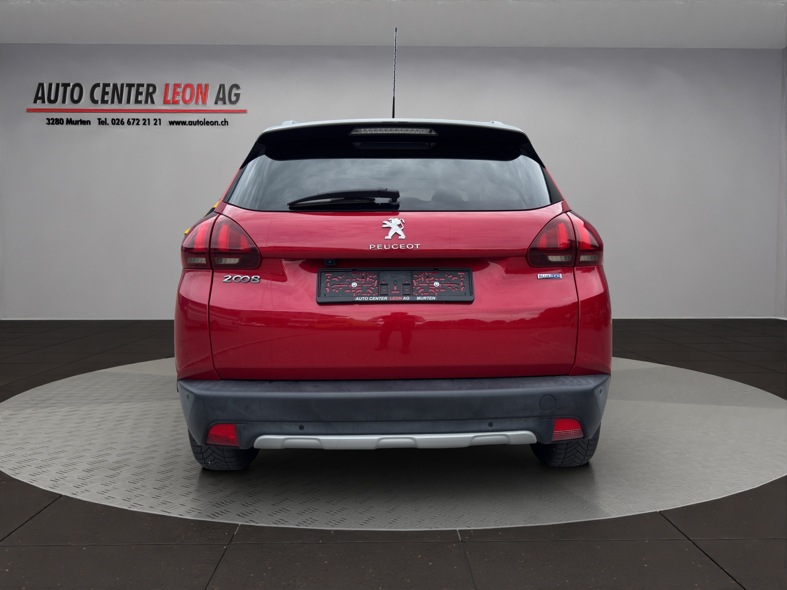 PEUGEOT 2008 1.6 BlueHDi Allure-image-4