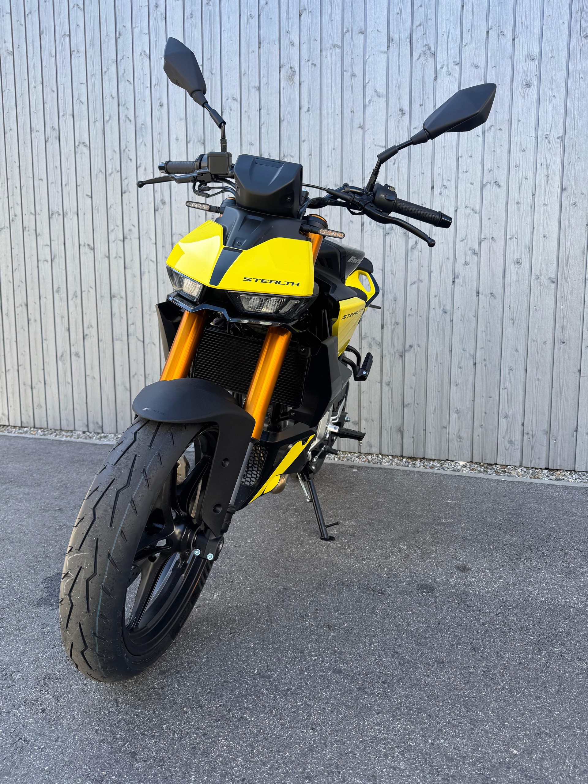 FANTIC STEALTH 125-showroom-element-2