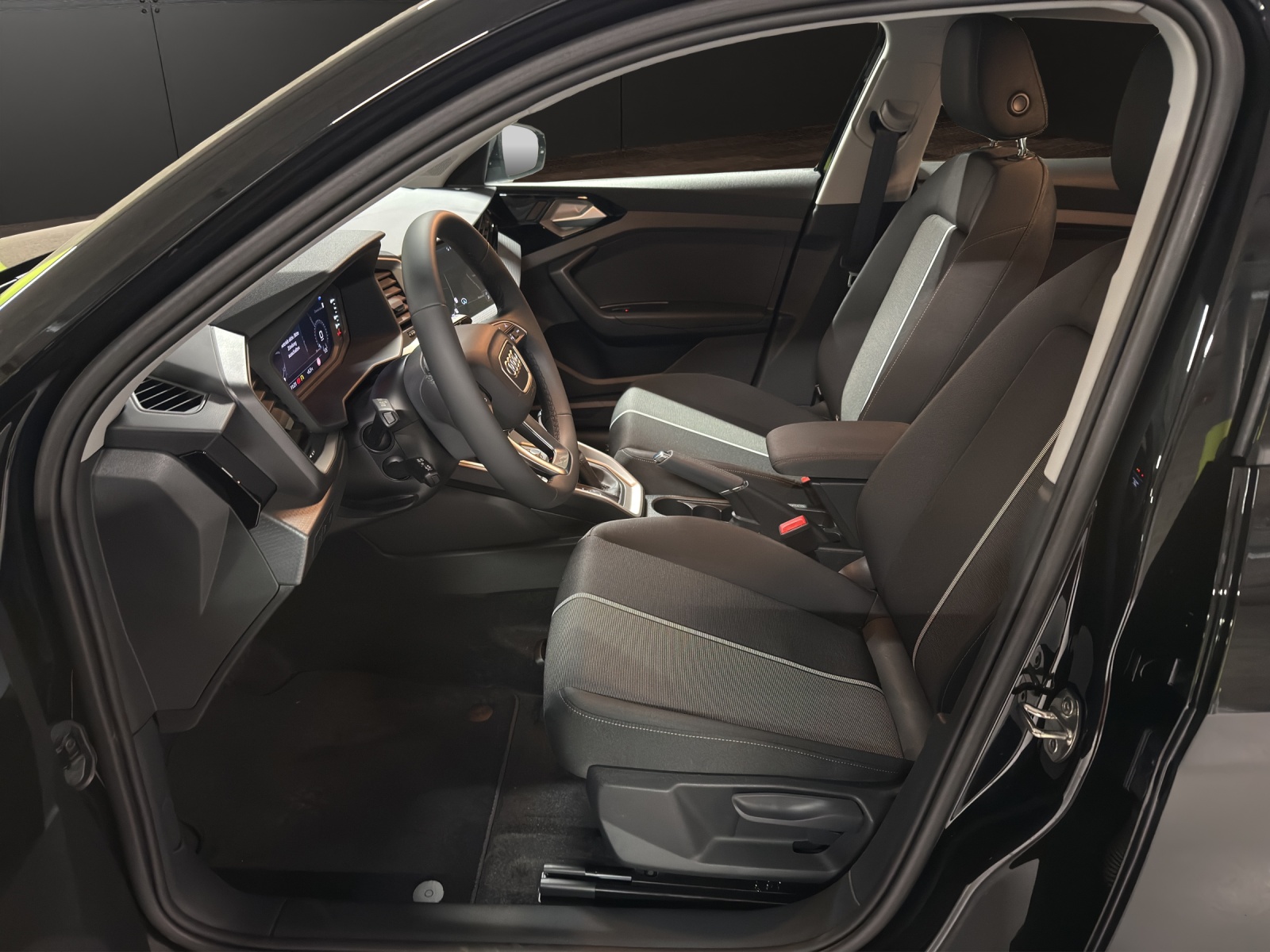 AUDI A1 Sportback 30 TFSI Attraction S-tronic-image-7