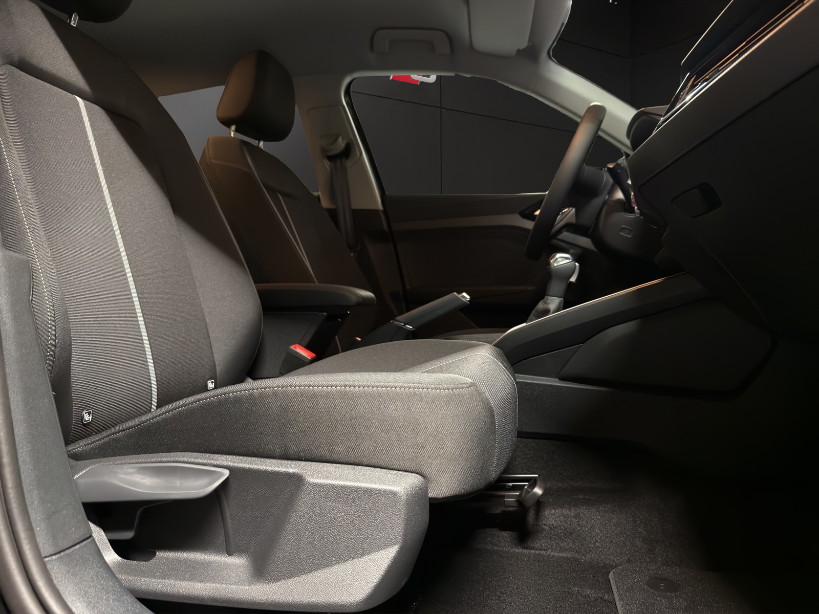 AUDI A1 Sportback 30 TFSI Attraction S-tronic-image-14