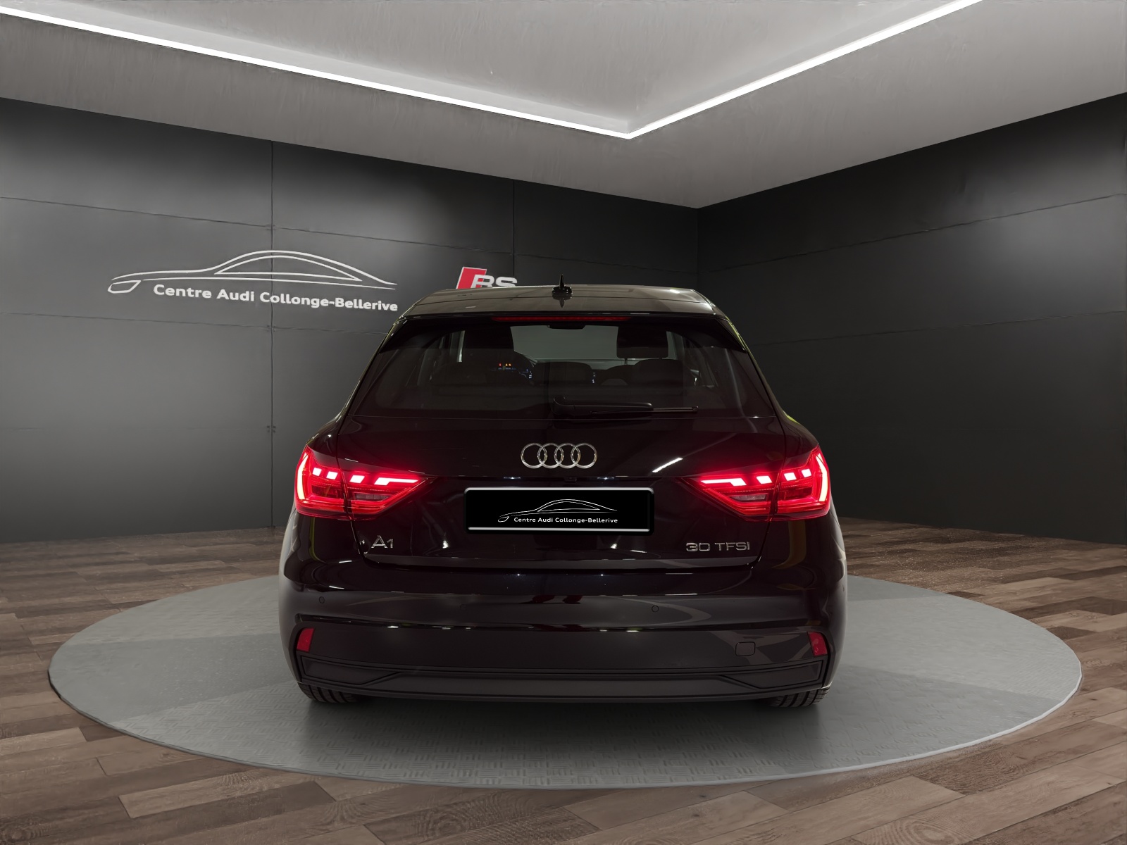 AUDI A1 Sportback 30 TFSI Attraction S-tronic-image-4