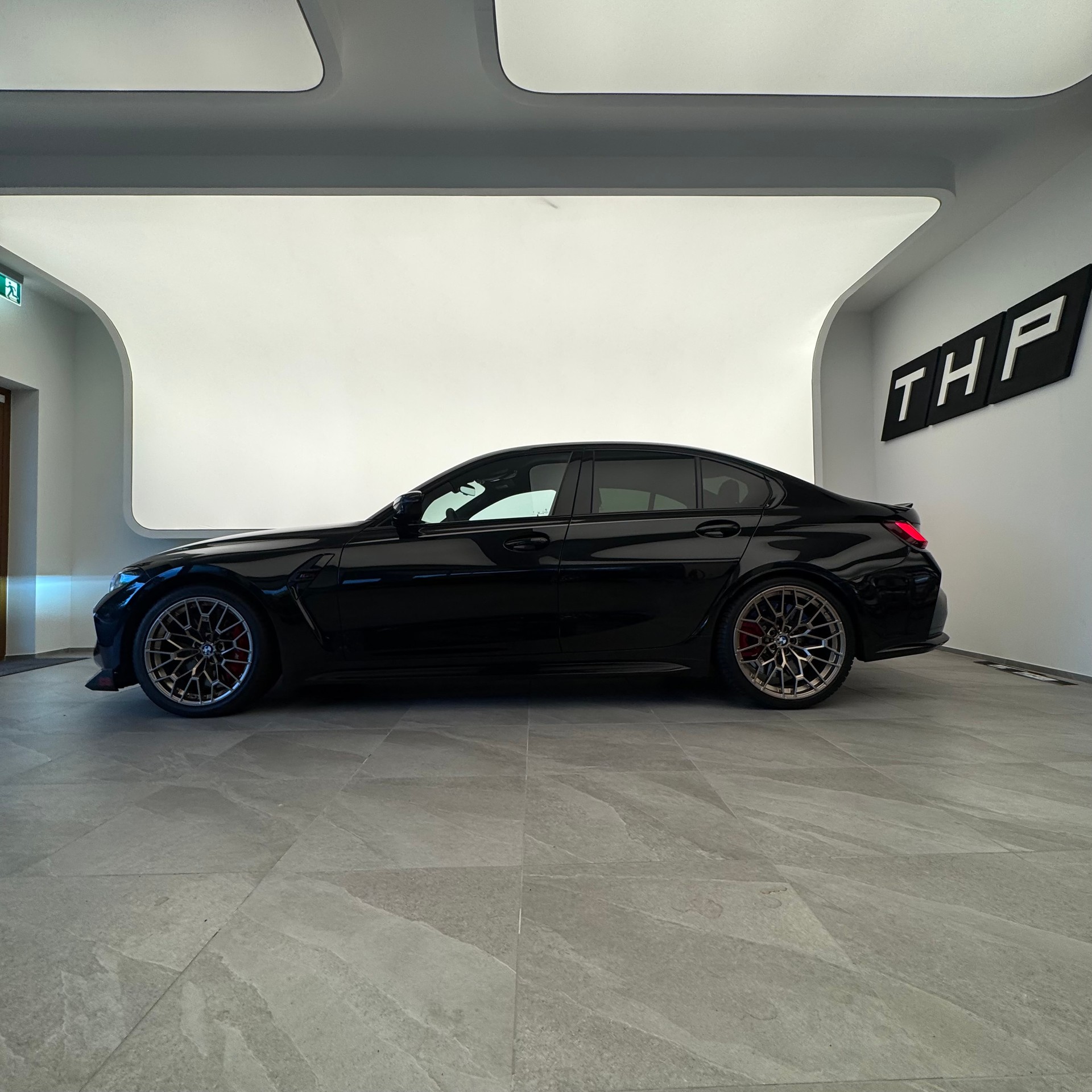 BMW M3 CS-image-2