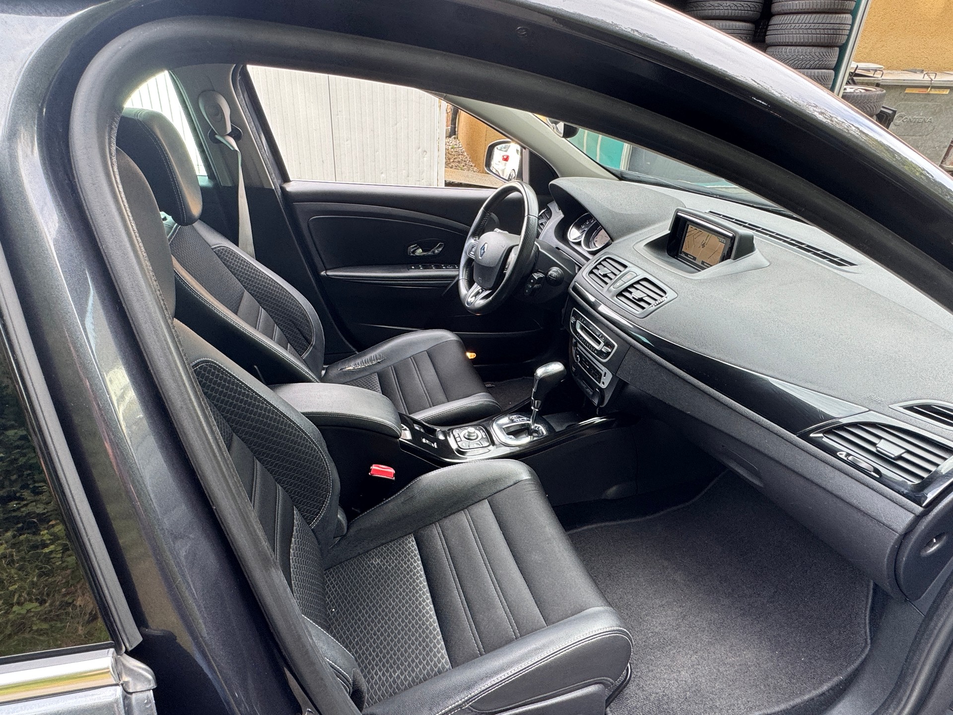 RENAULT Mégane Grandtour 1.2 16V Turbo Limited EDC-image-8