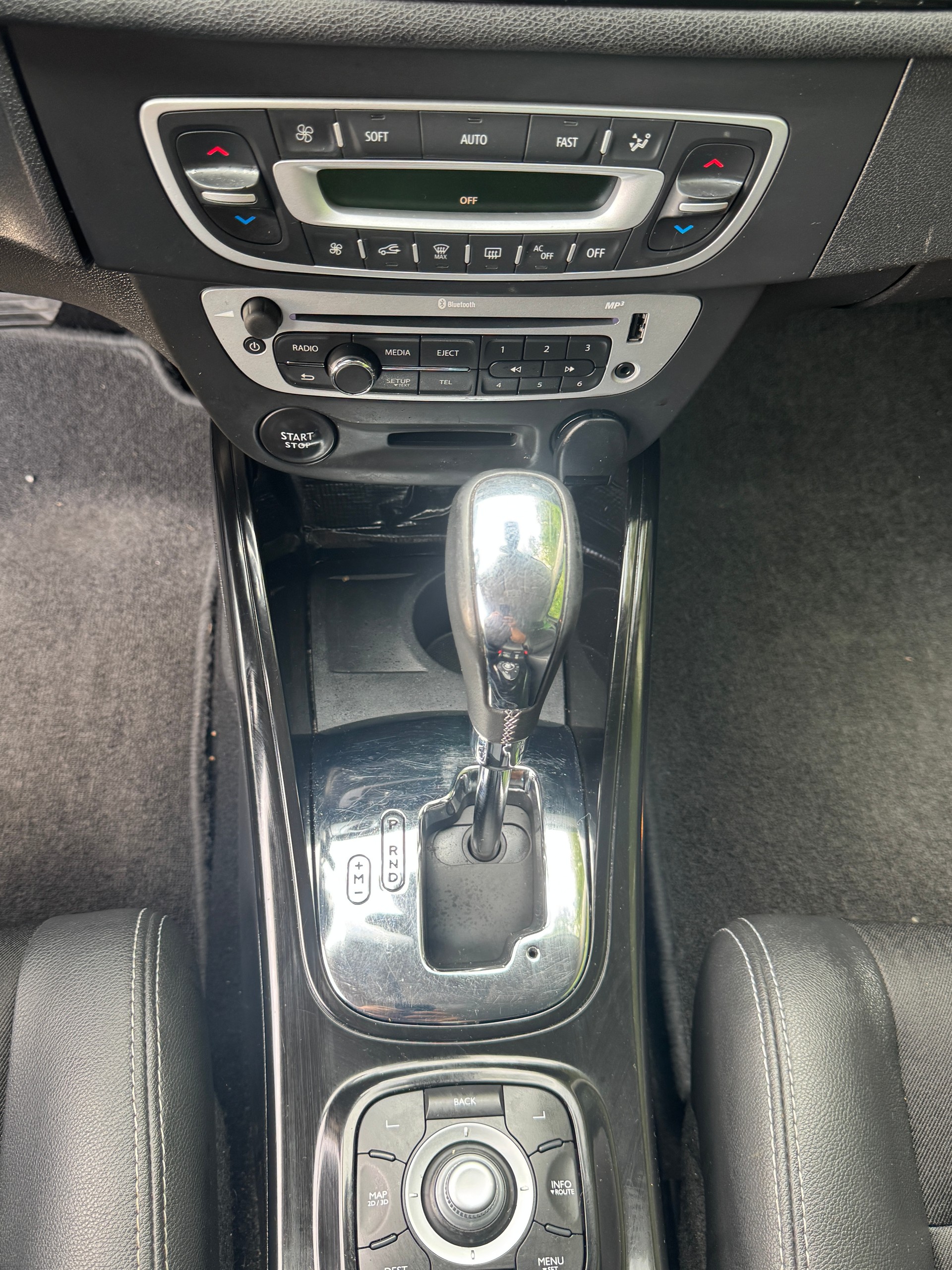 RENAULT Mégane Grandtour 1.2 16V Turbo Limited EDC-image-15
