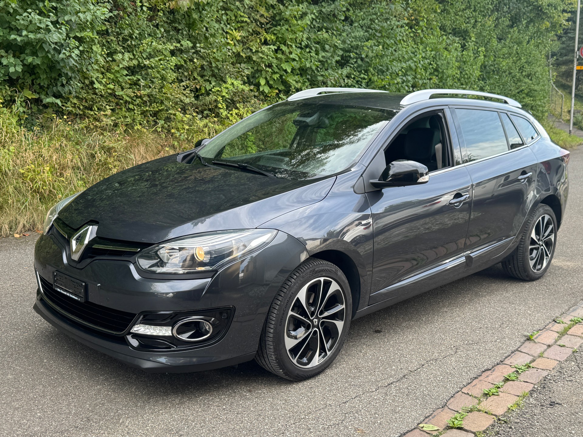 RENAULT Mégane Grandtour 1.2 16V Turbo Limited EDC-image-0