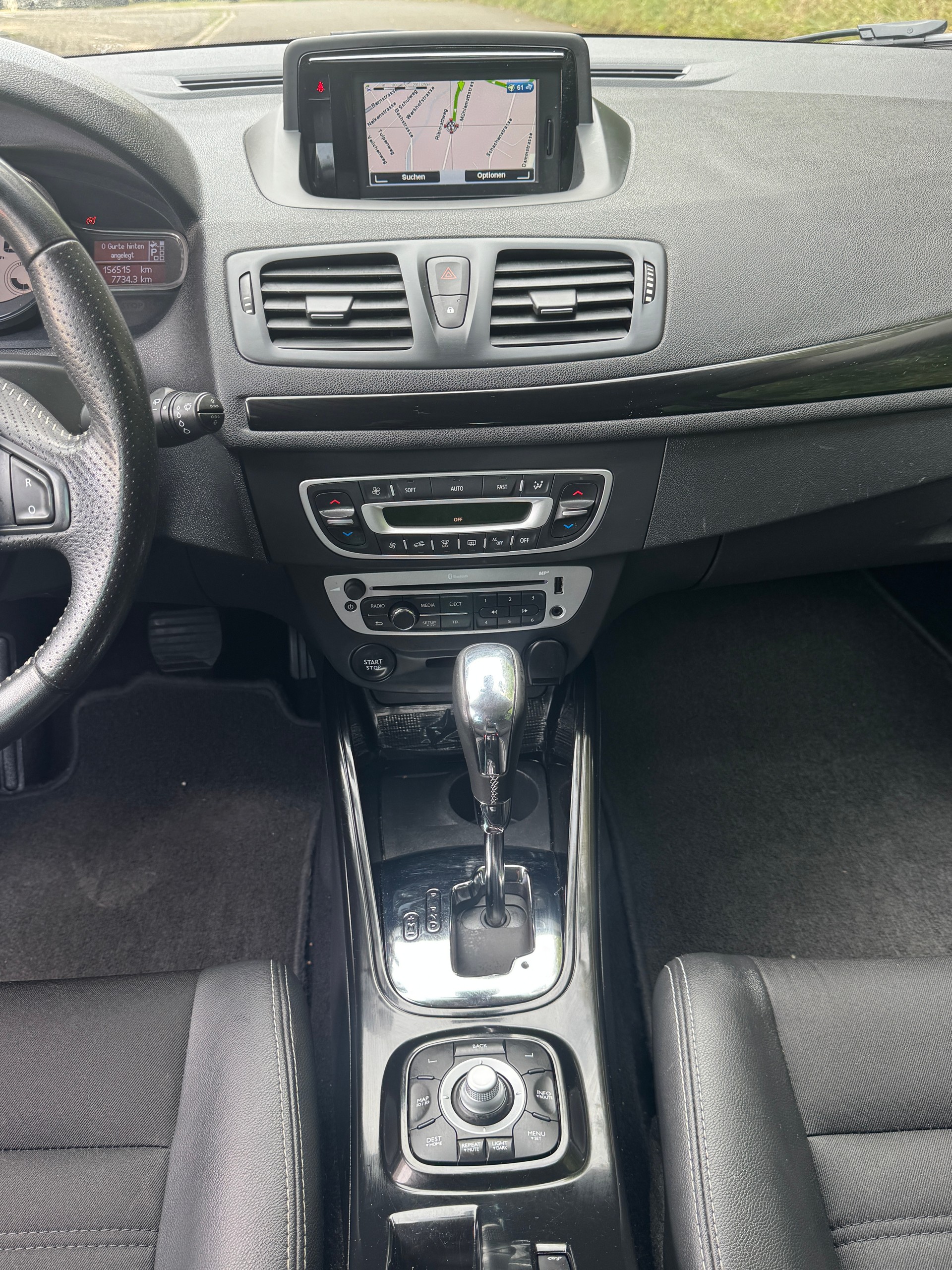 RENAULT Mégane Grandtour 1.2 16V Turbo Limited EDC-image-14