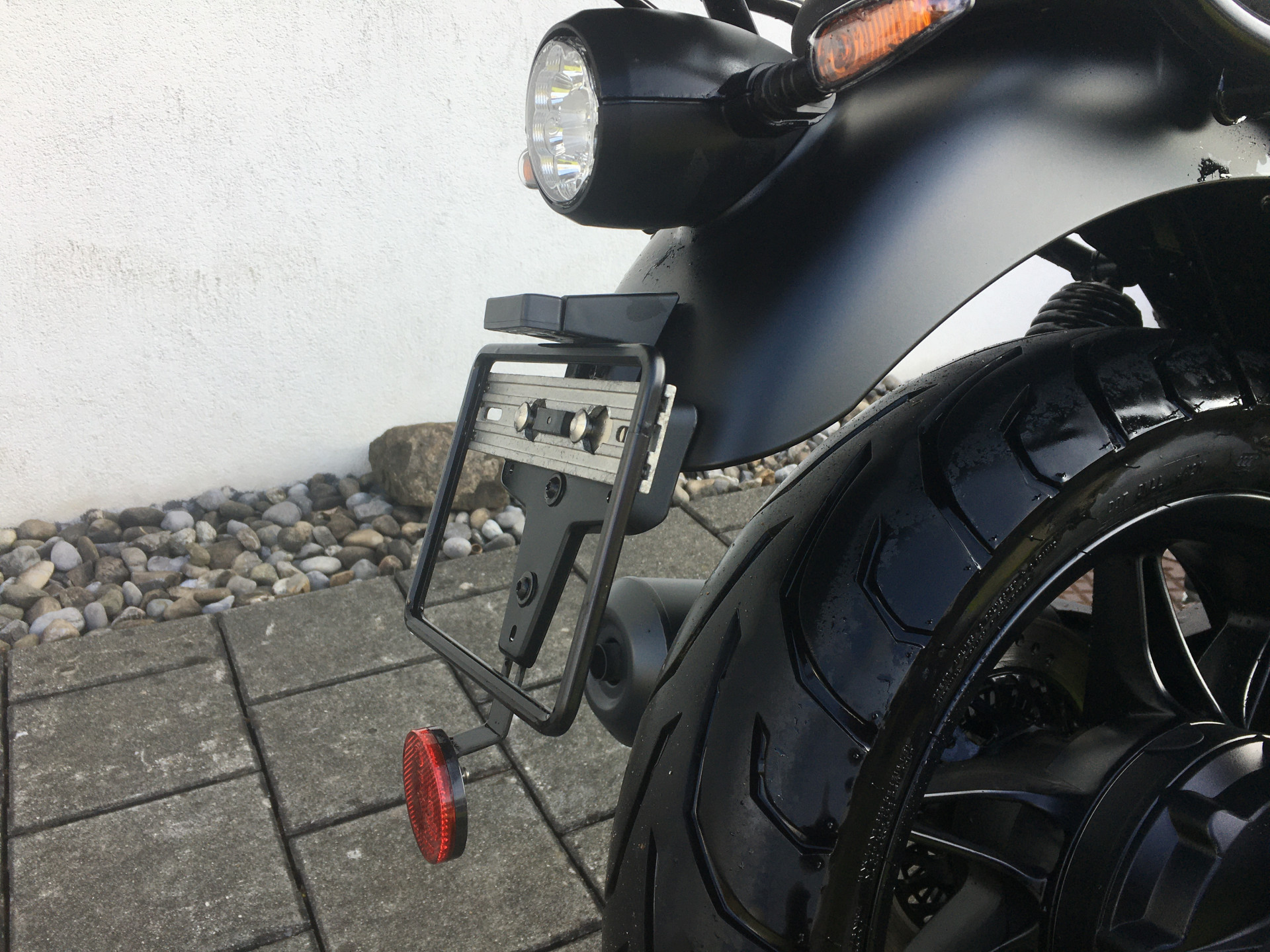 MOTO GUZZI V7 850 Stone-showroom-element-3